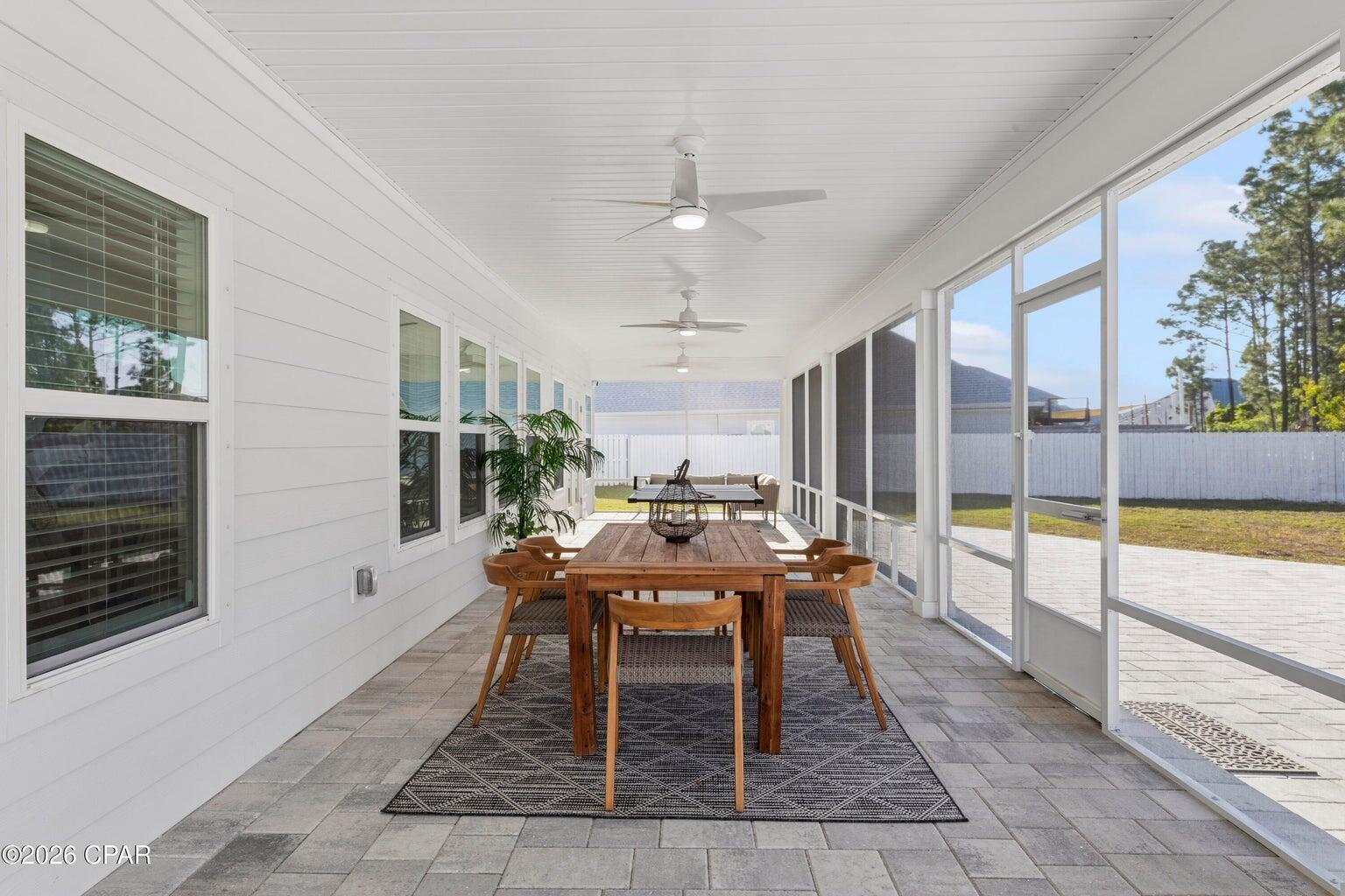 TIERRA VERDE - Residential