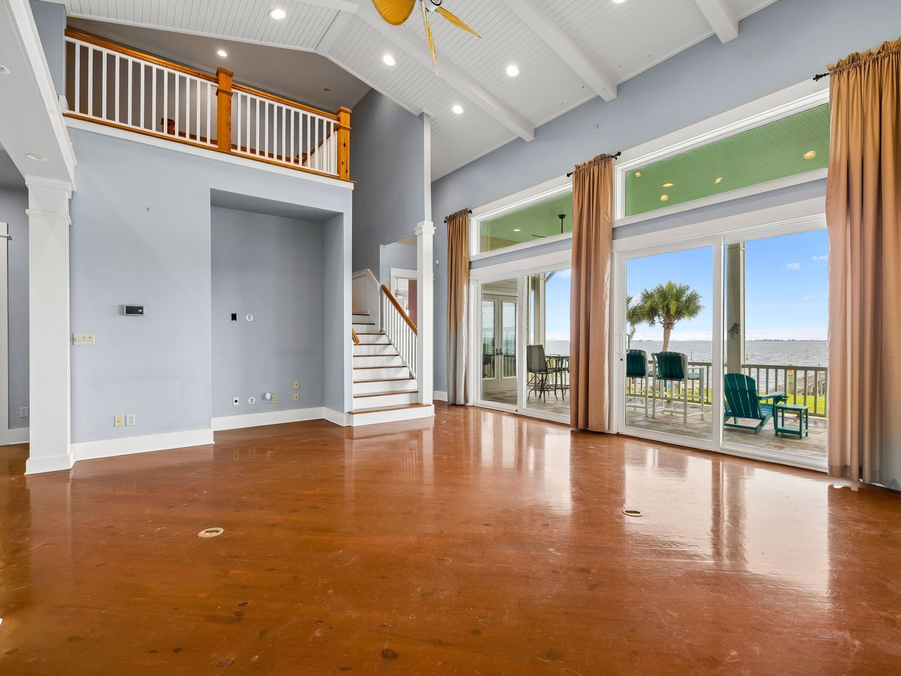 SANTA ROSA SHORES 1ST ADDN - Residential