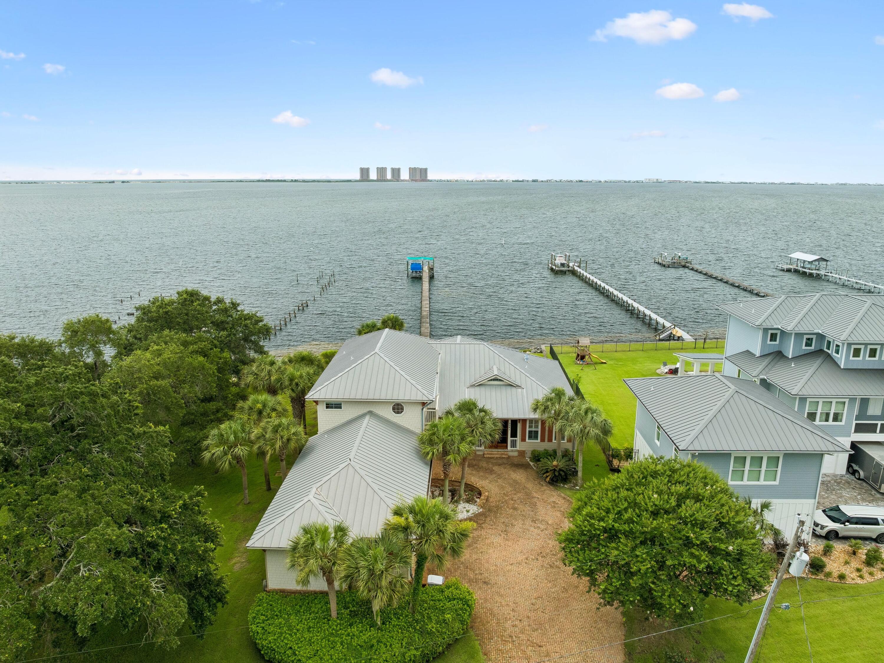 SANTA ROSA SHORES 1ST ADDN - Residential