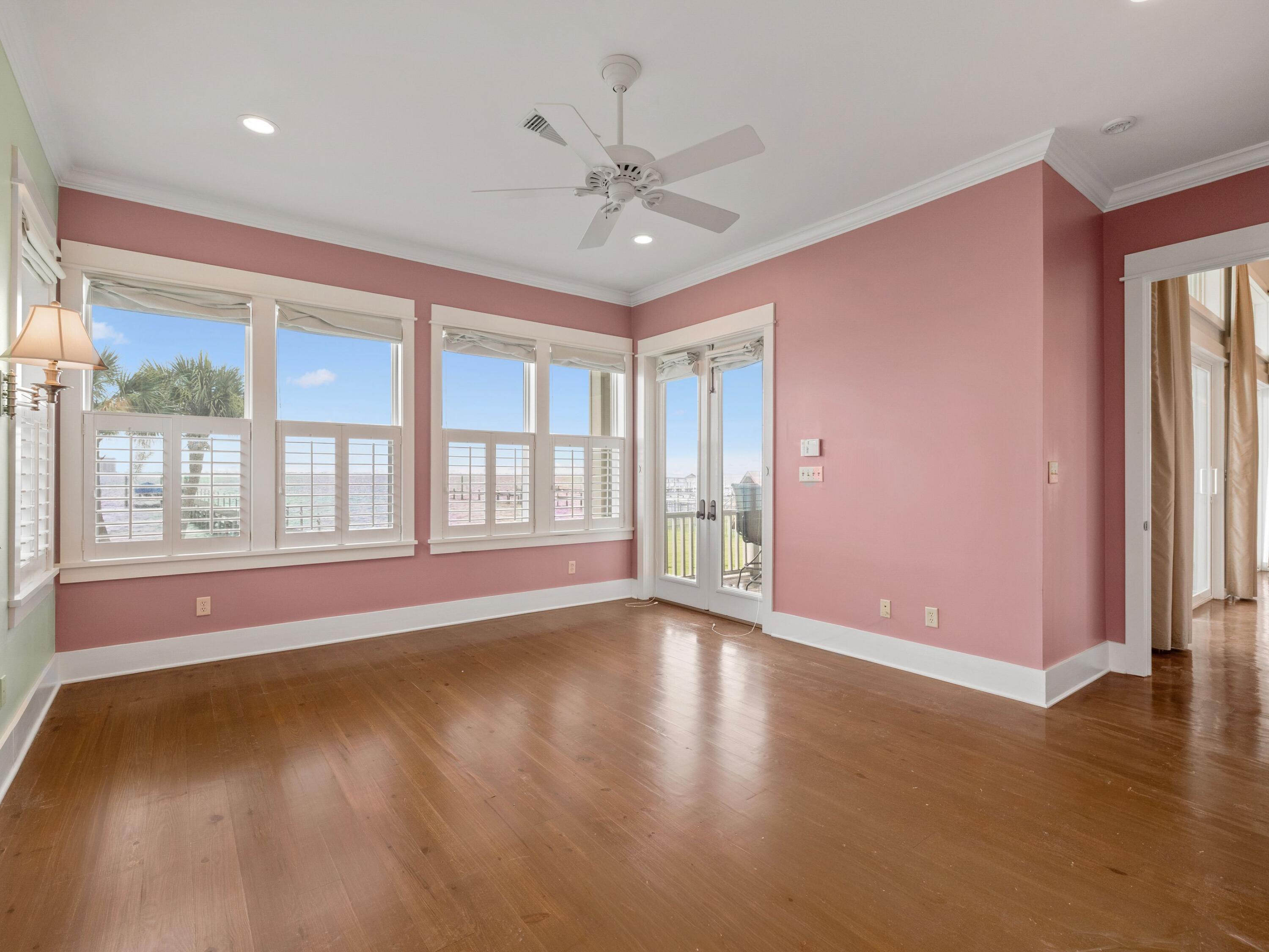 SANTA ROSA SHORES 1ST ADDN - Residential