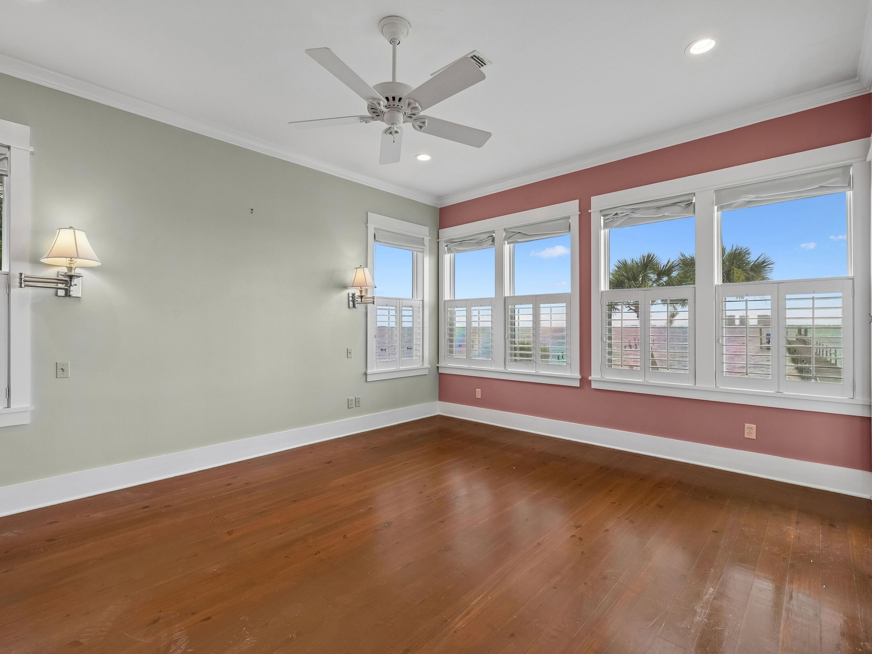 SANTA ROSA SHORES 1ST ADDN - Residential