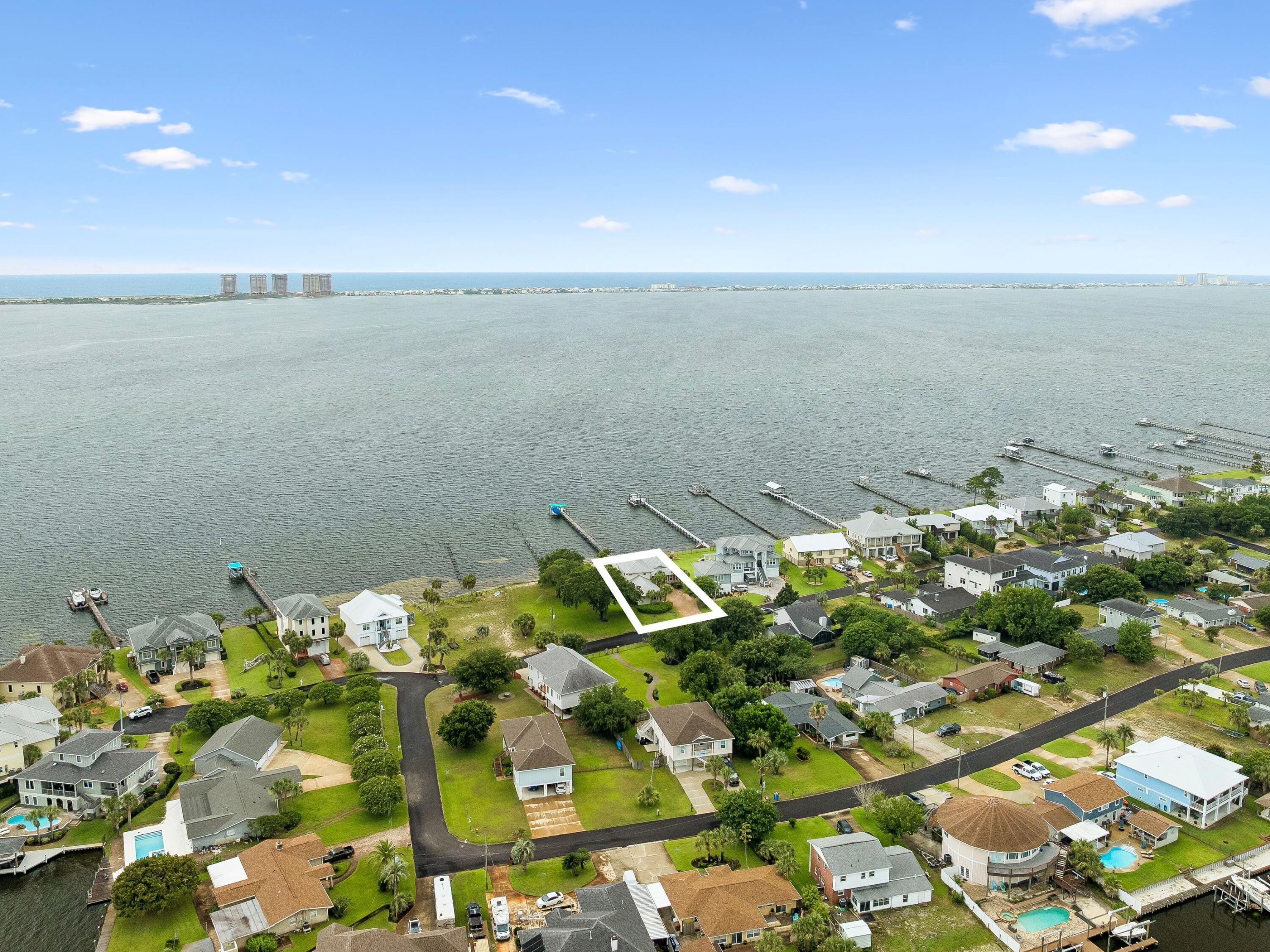SANTA ROSA SHORES 1ST ADDN - Residential
