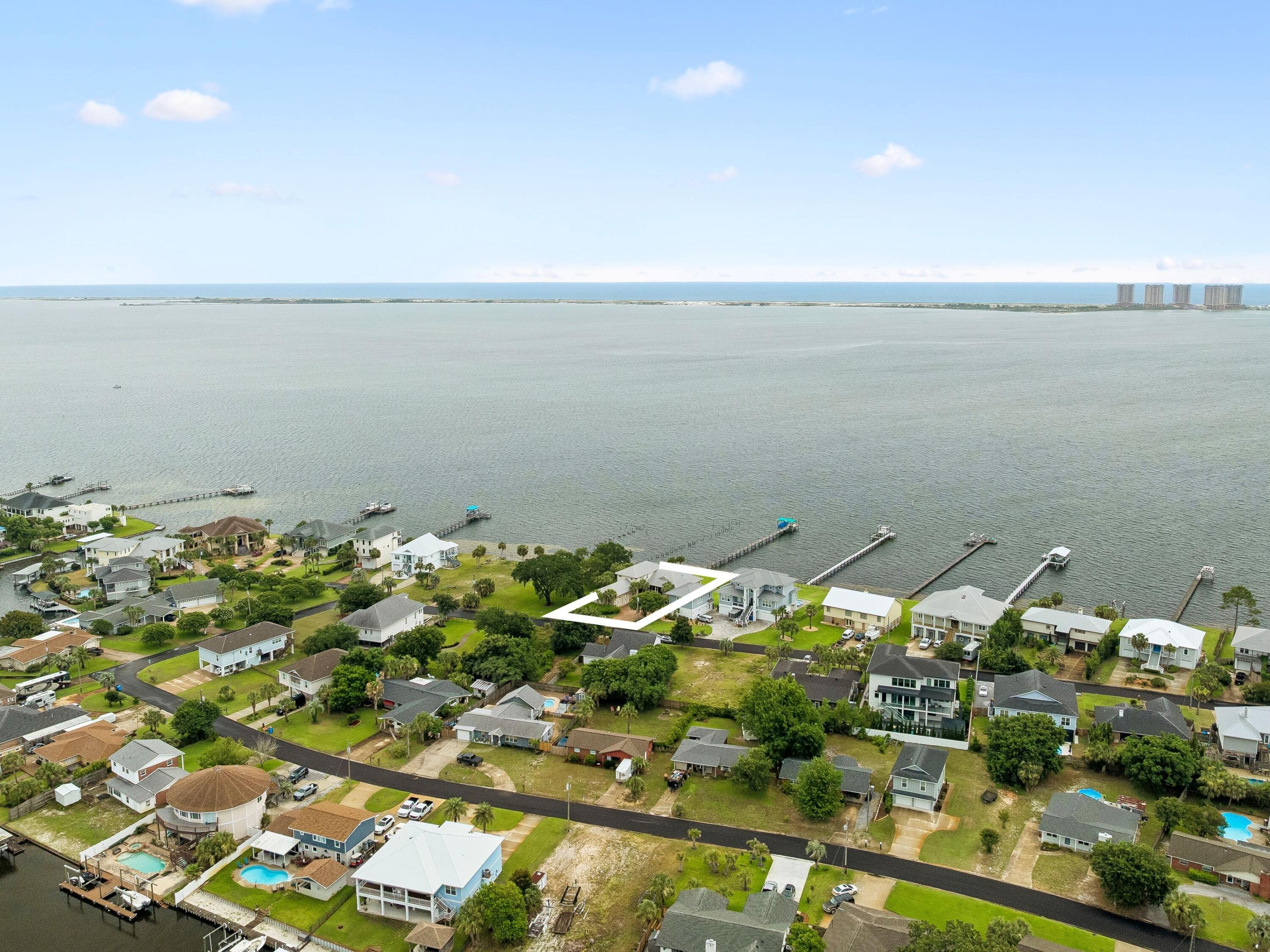 SANTA ROSA SHORES 1ST ADDN - Residential