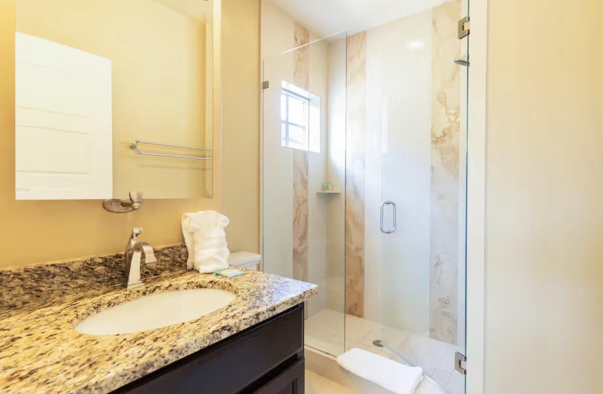 VILLA LAGO - Residential Lease