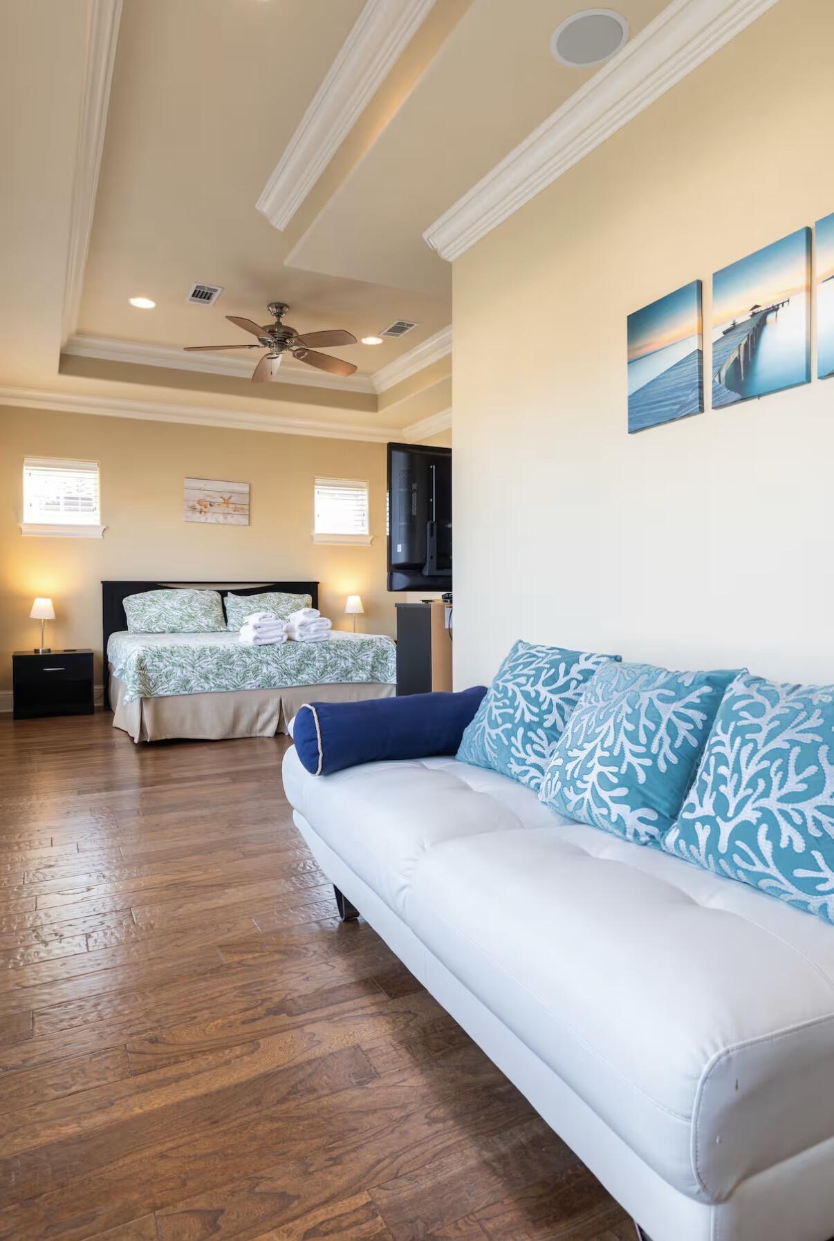 VILLA LAGO - Residential Lease