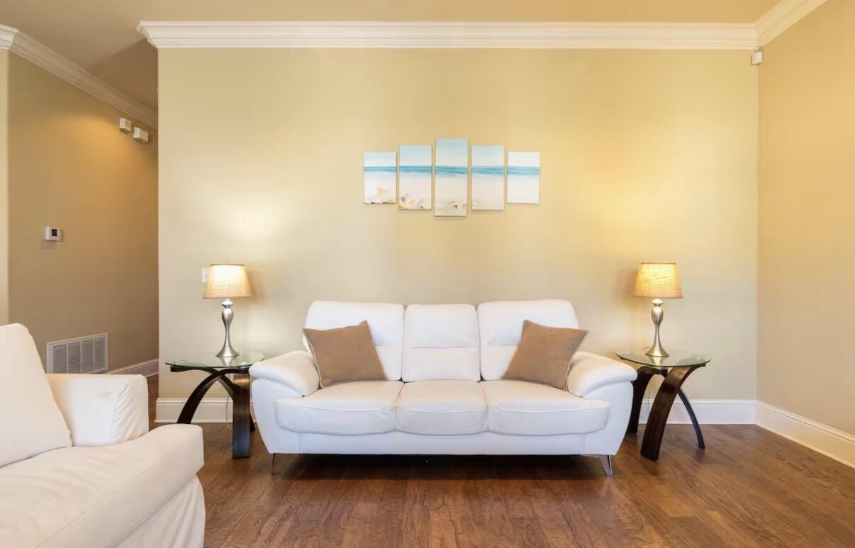 VILLA LAGO - Residential Lease