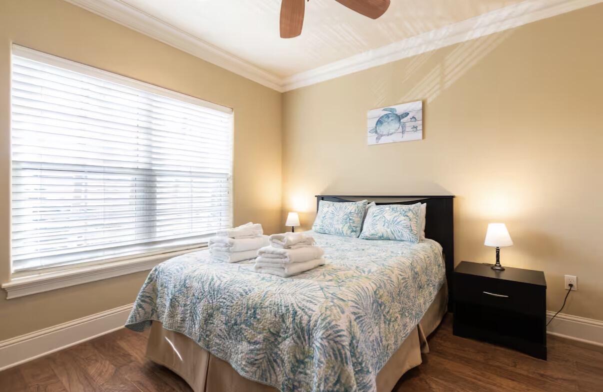 VILLA LAGO - Residential Lease