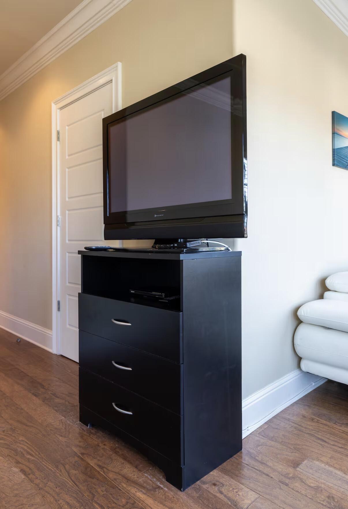 VILLA LAGO - Residential Lease