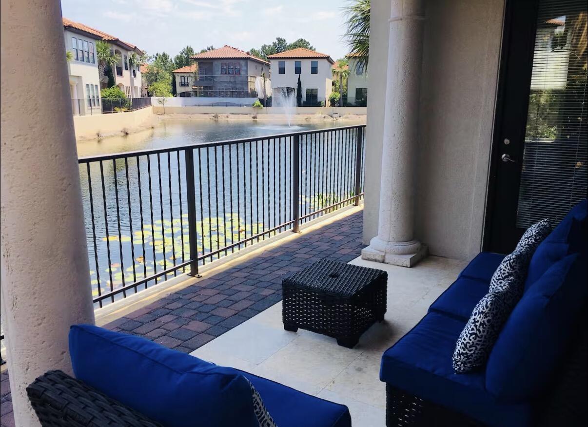 VILLA LAGO - Residential Lease