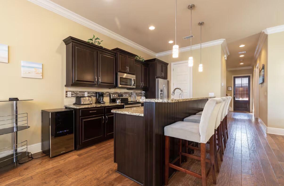 VILLA LAGO - Residential Lease
