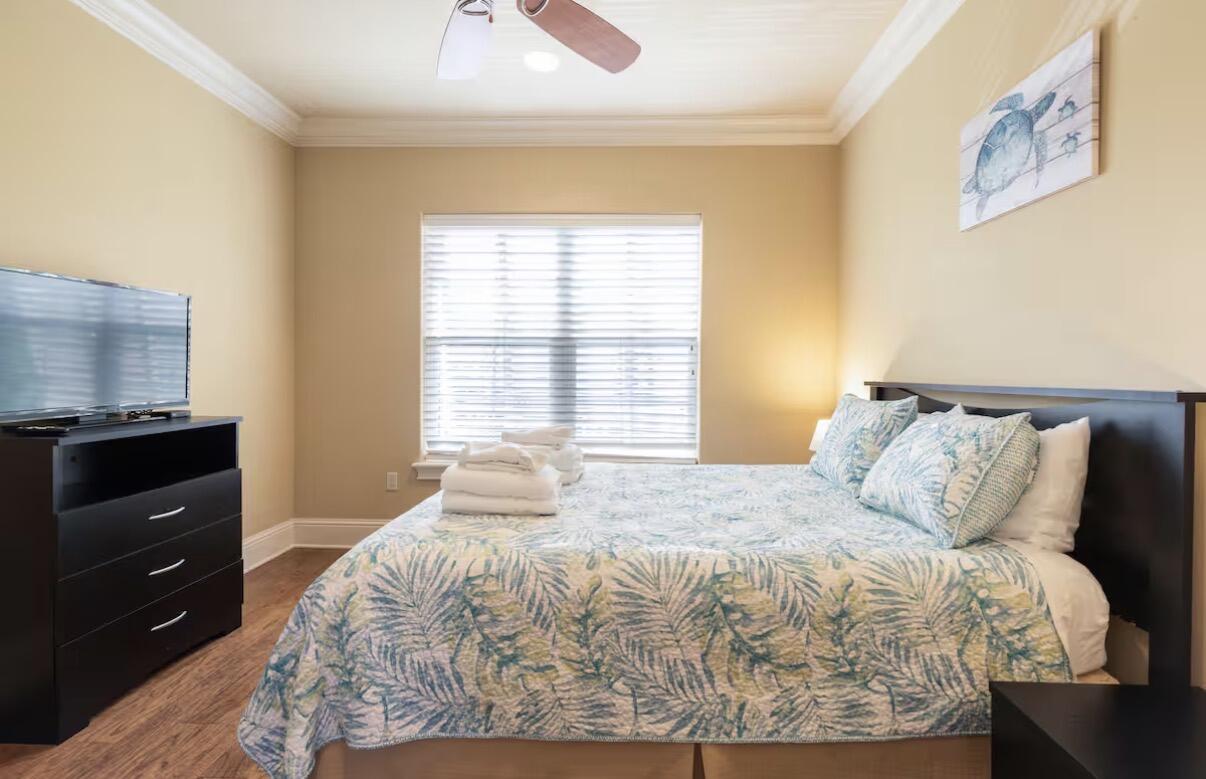 VILLA LAGO - Residential Lease