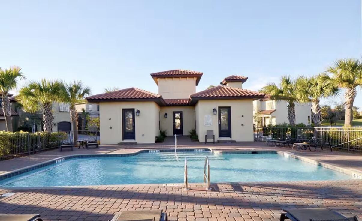 VILLA LAGO - Residential Lease
