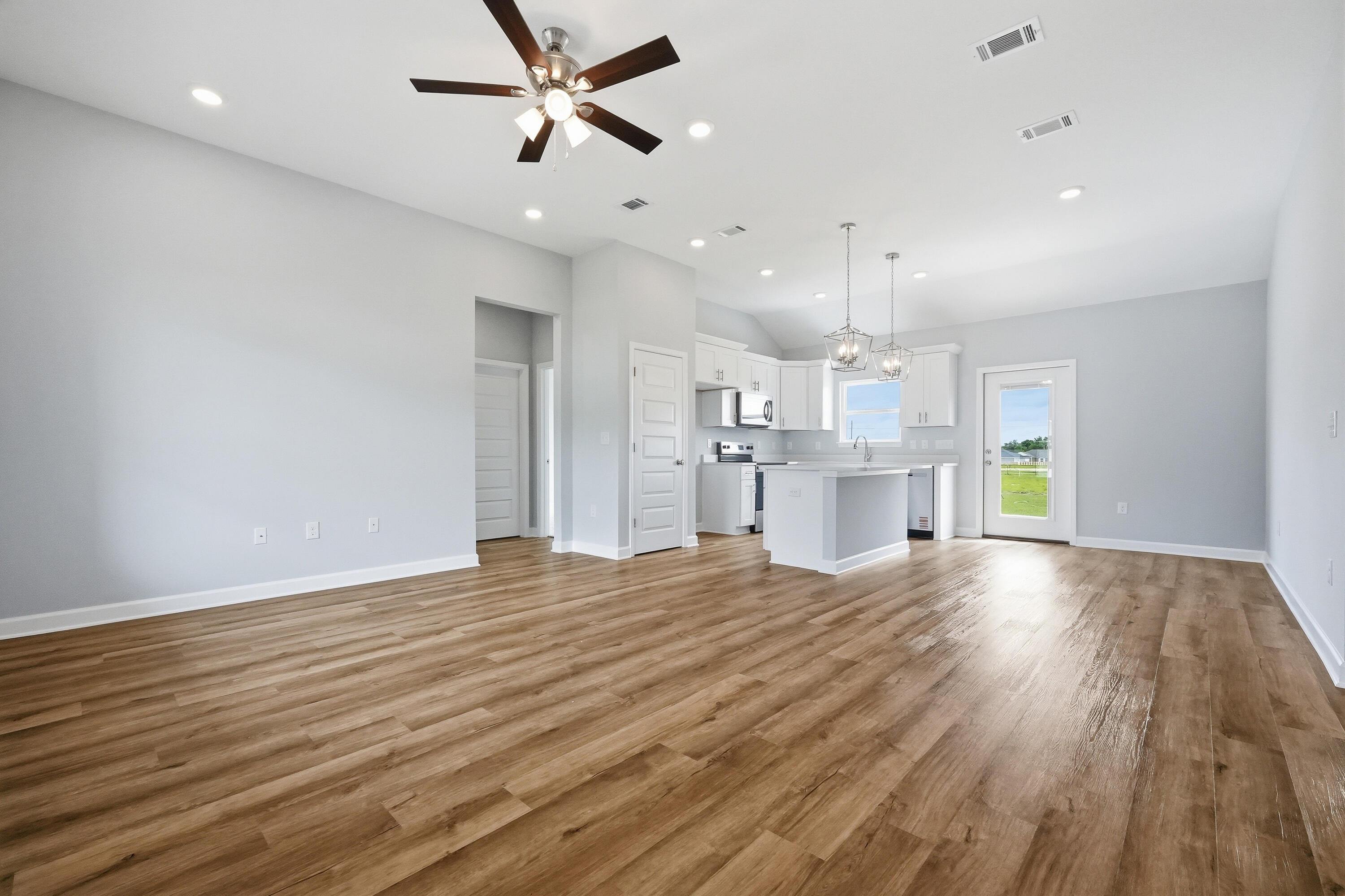 Southern Charm - Residential