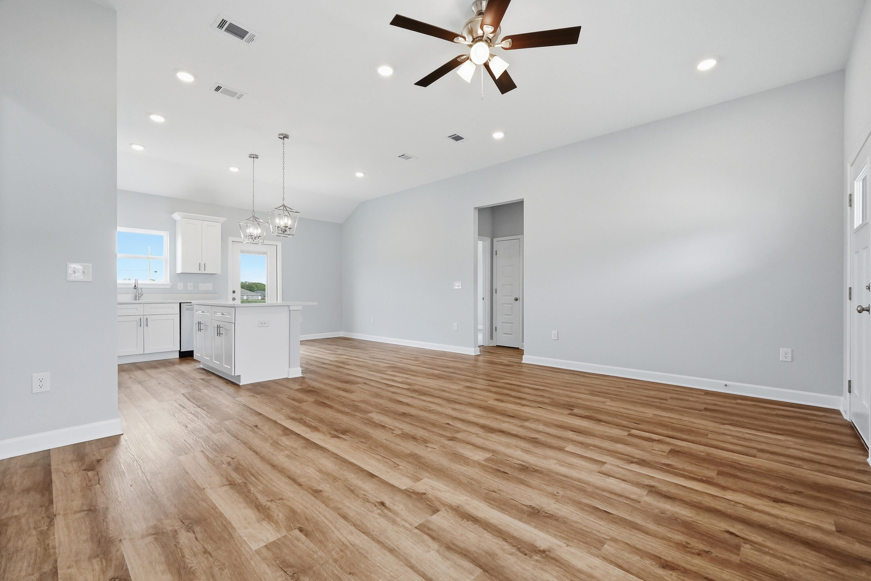 Southern Charm - Residential