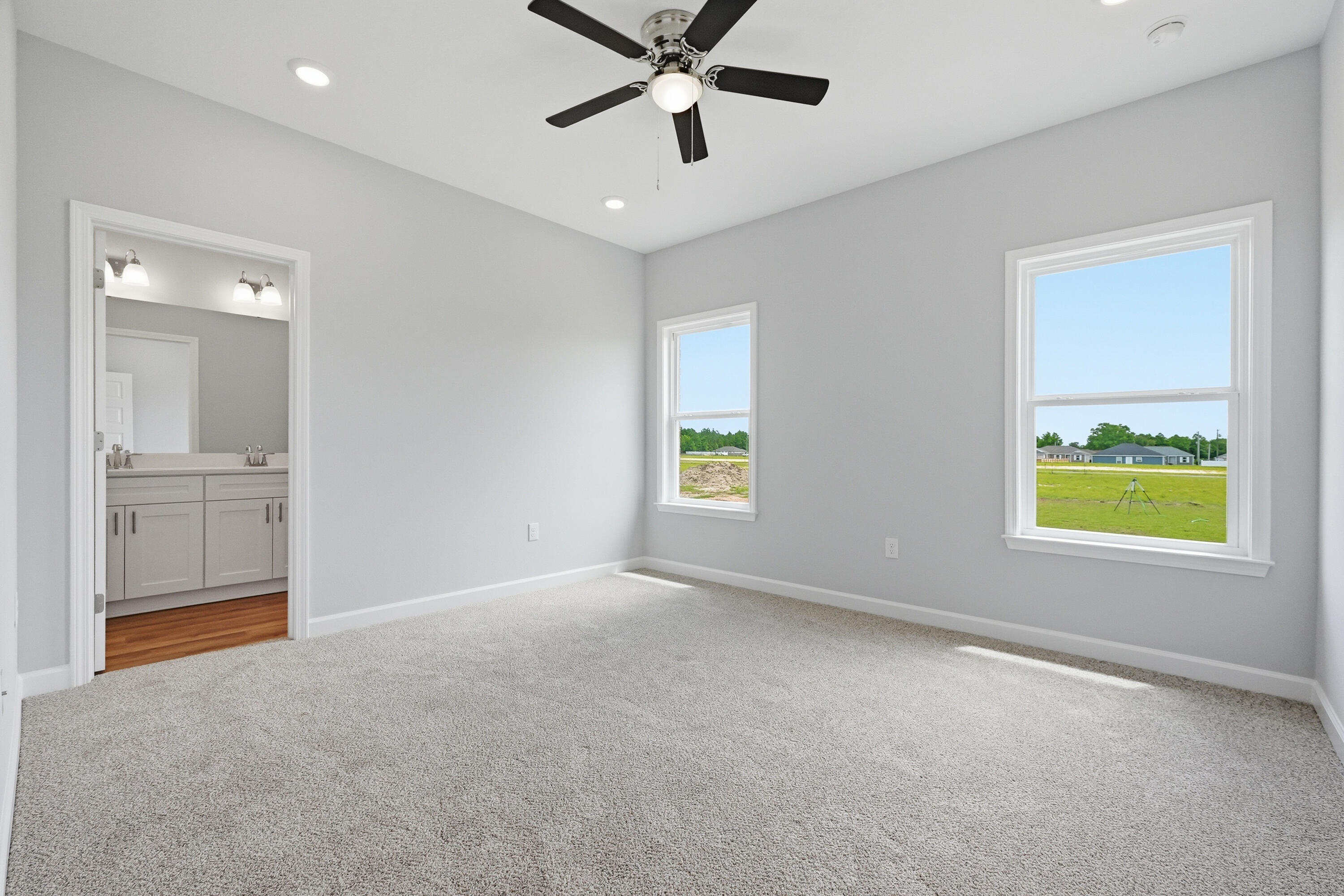 Southern Charm - Residential