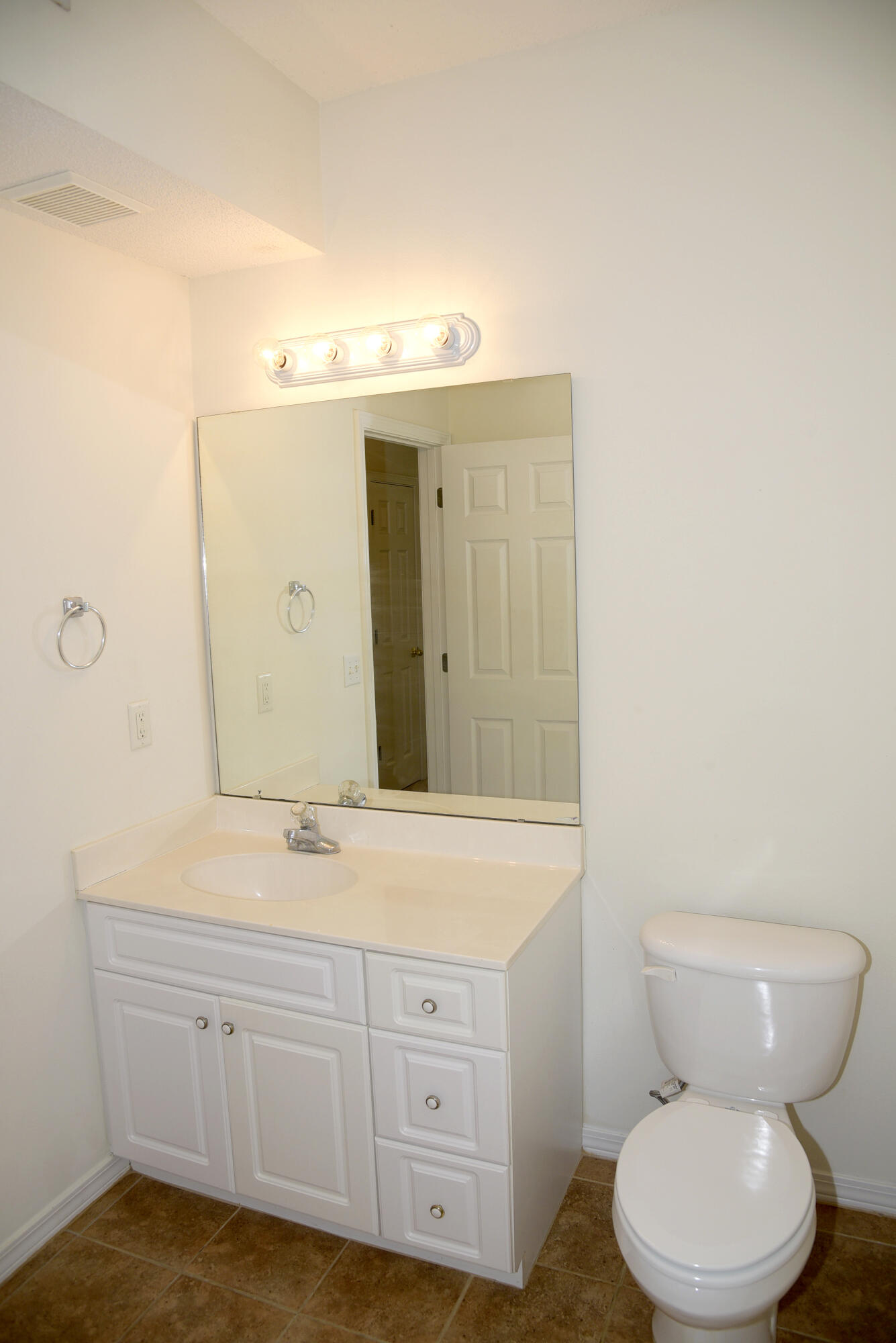 THE OAKS AT NICEVILLE - Residential Lease