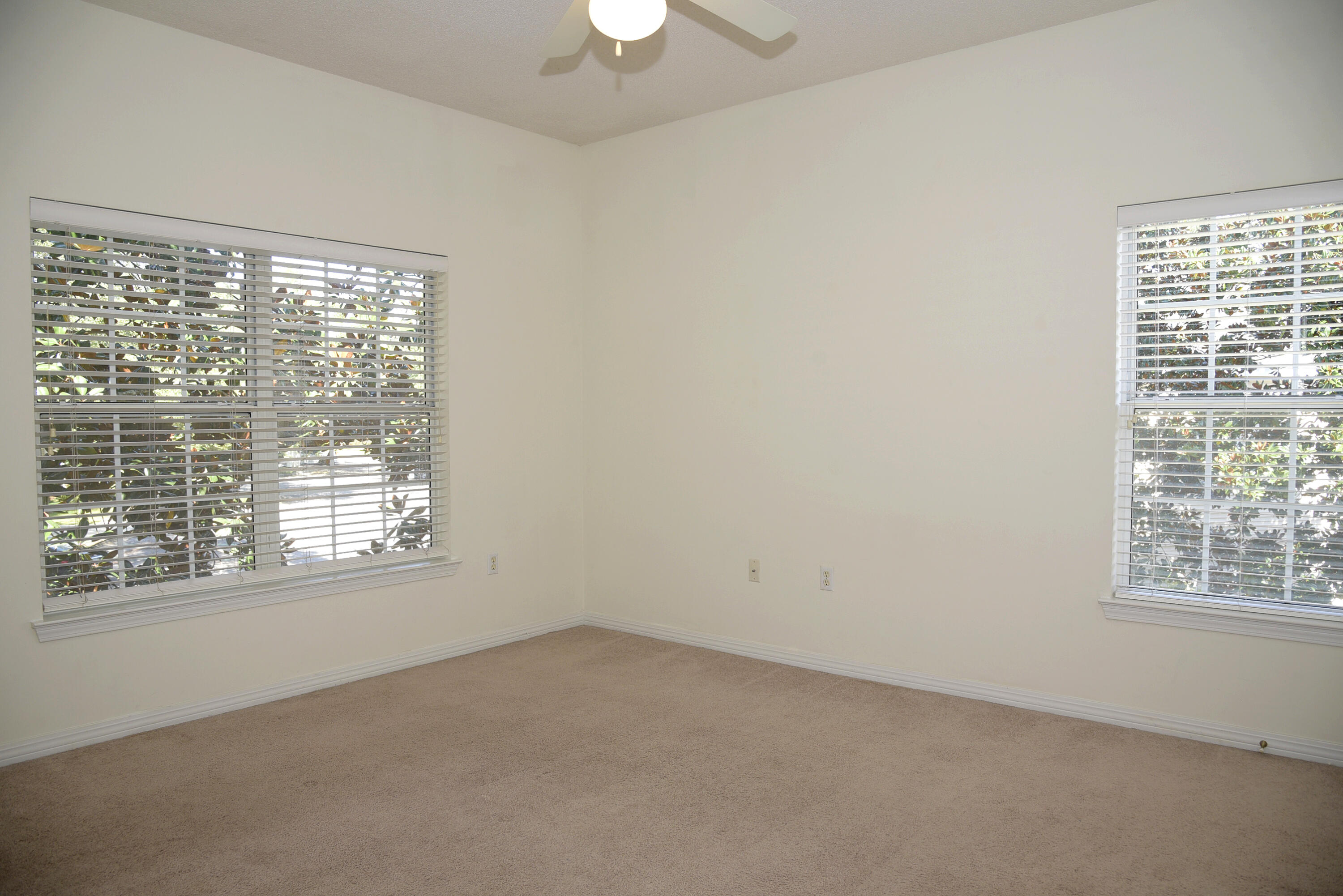 THE OAKS AT NICEVILLE - Residential Lease