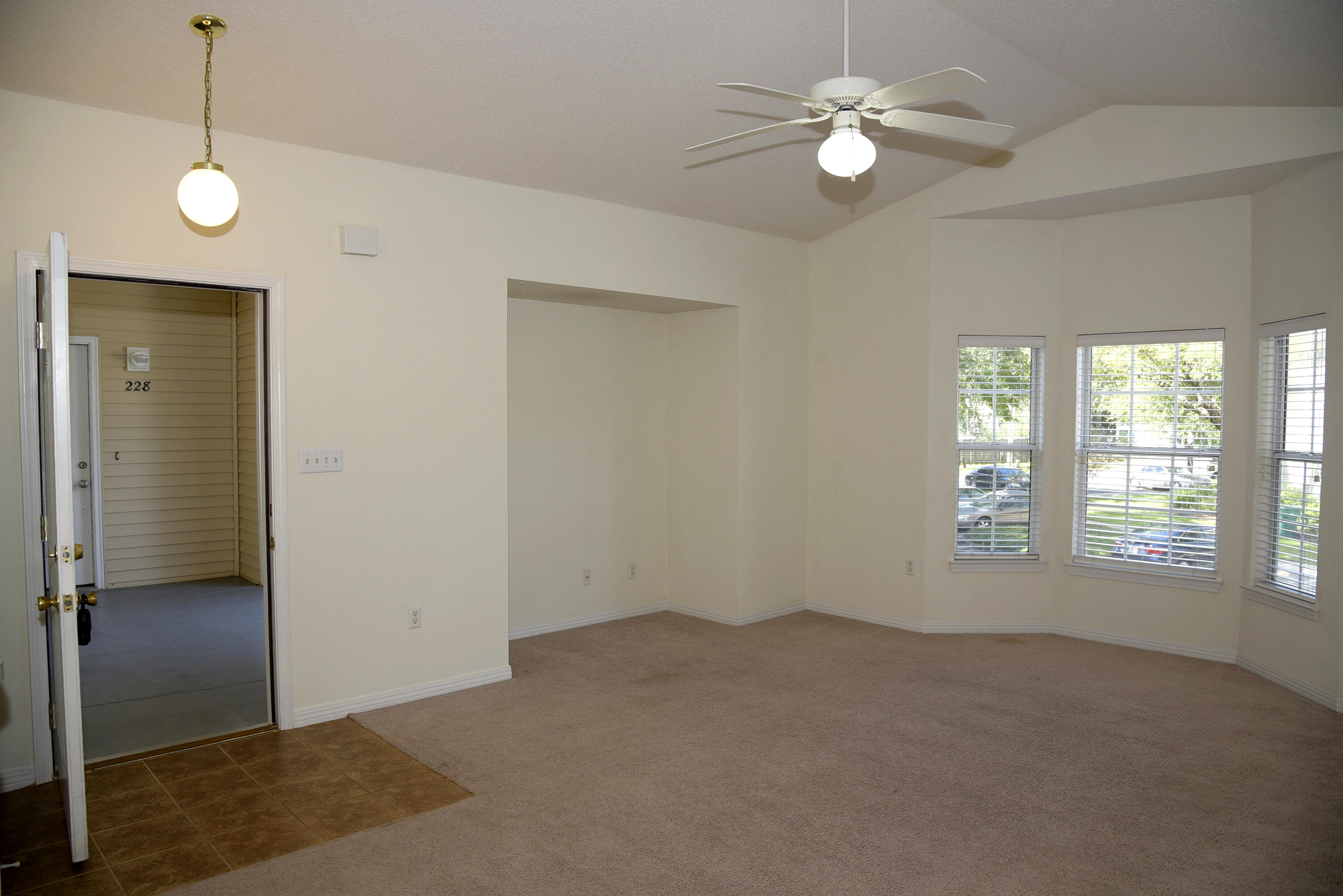 THE OAKS AT NICEVILLE - Residential Lease