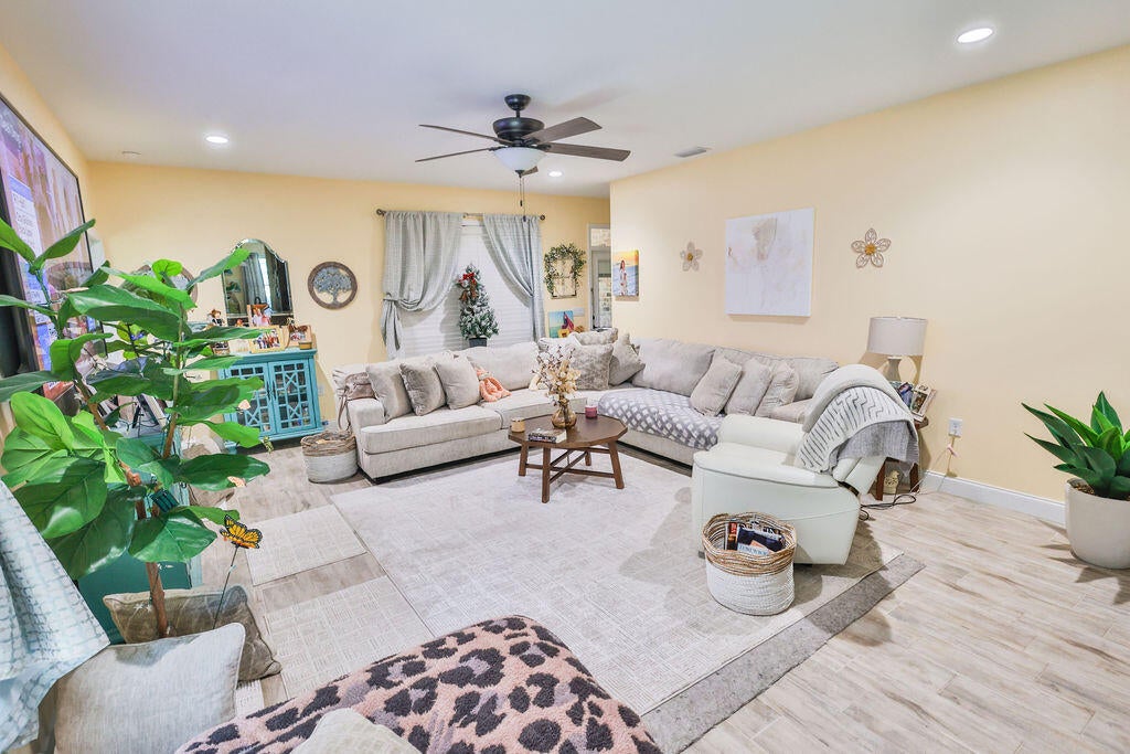 CLOVERDALE S/D - Residential