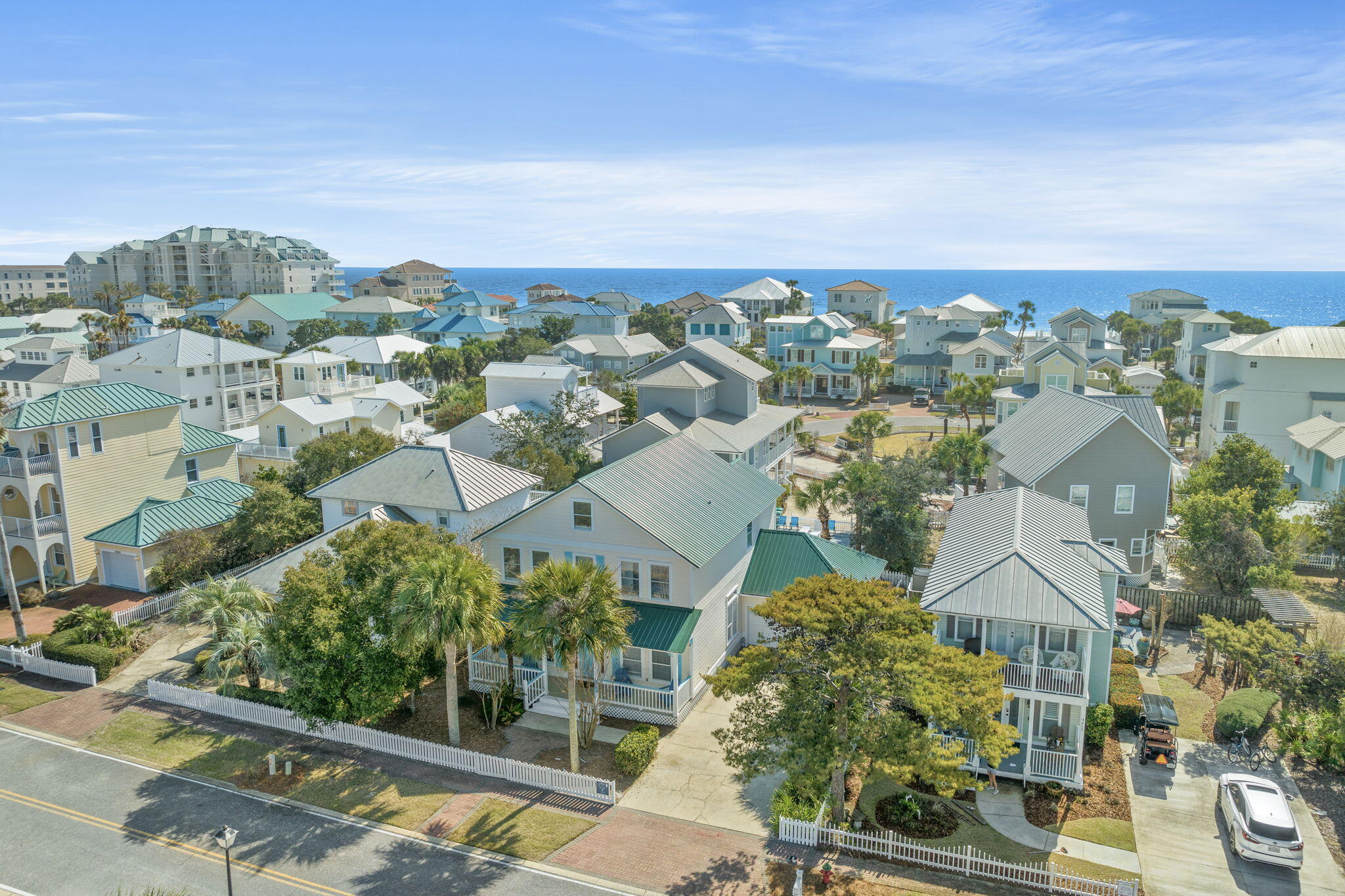 CRYSTAL SHORES - Residential