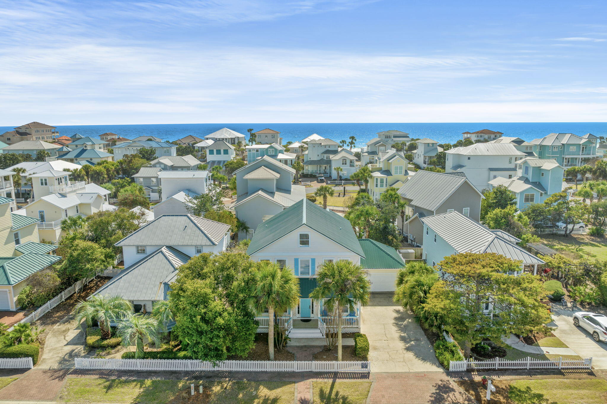 CRYSTAL SHORES - Residential