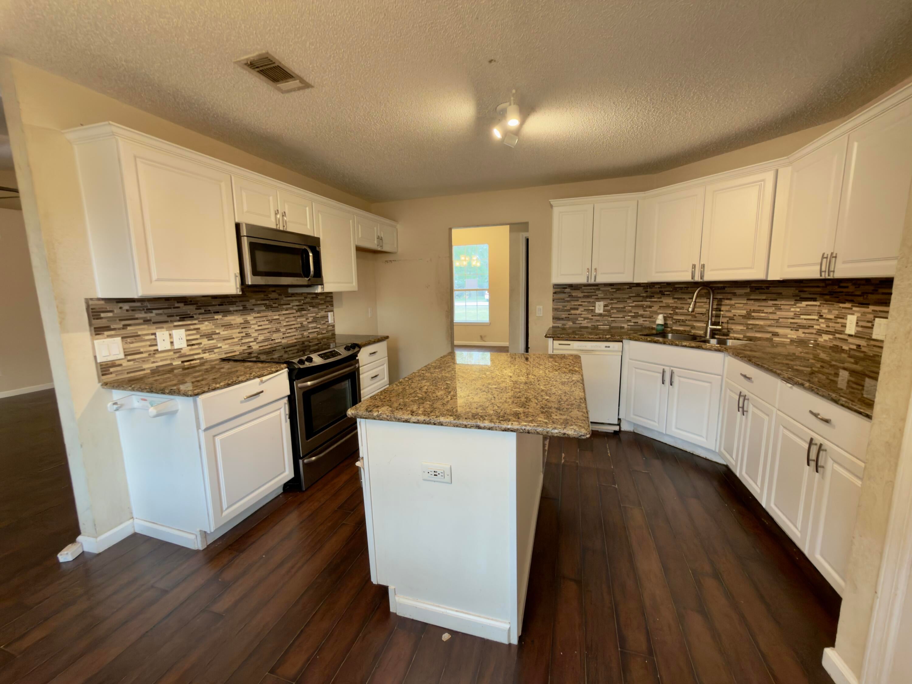 COUNTRYVIEW ESTATES 4TH ADDN PH 4 - Residential