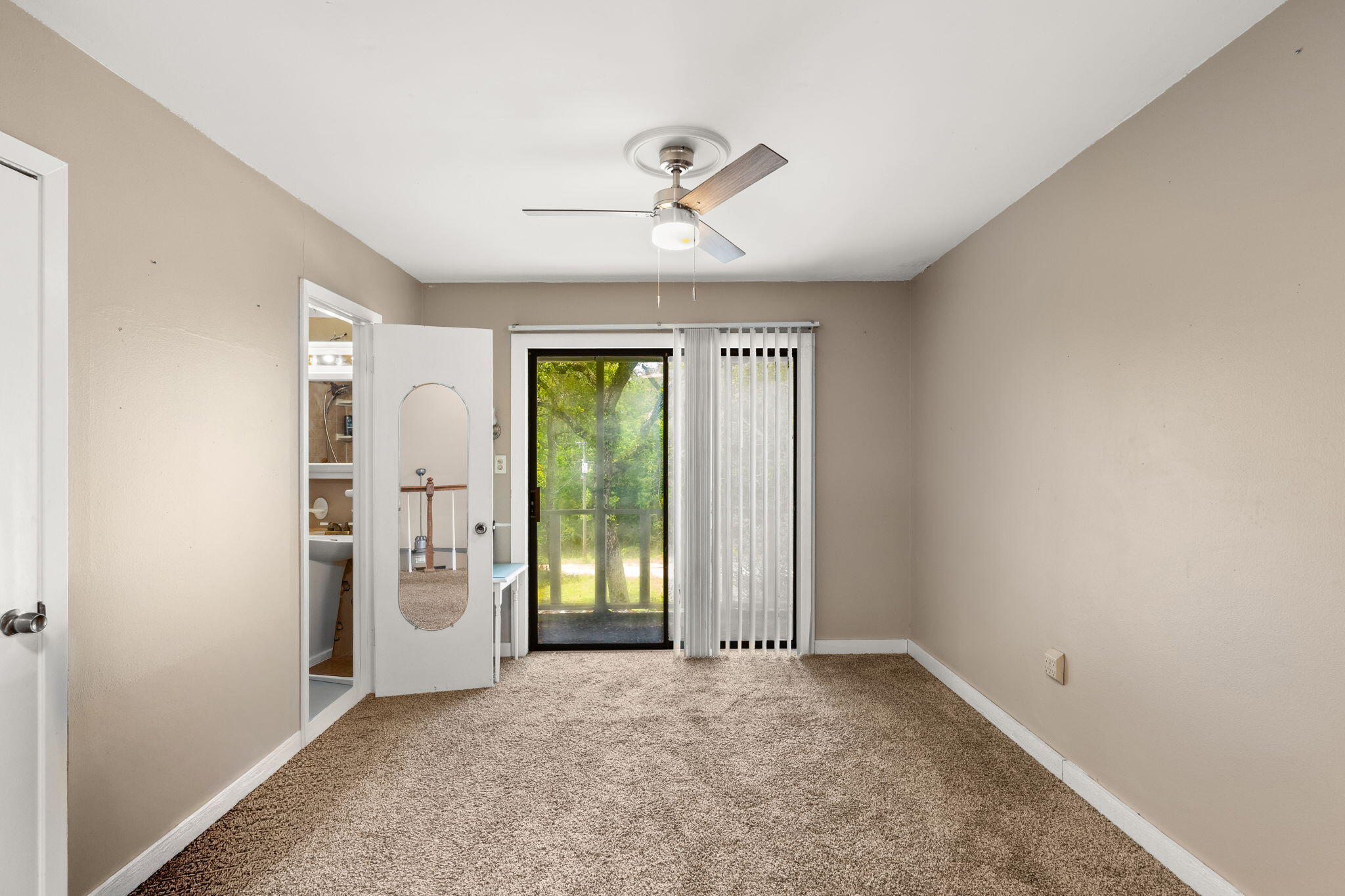 NO RECORDED SUBDIVISION - Residential