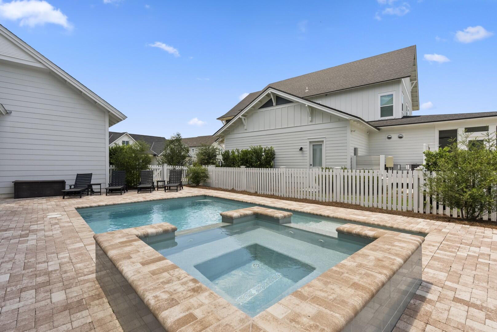 WATERSOUND ORIGINS - Residential