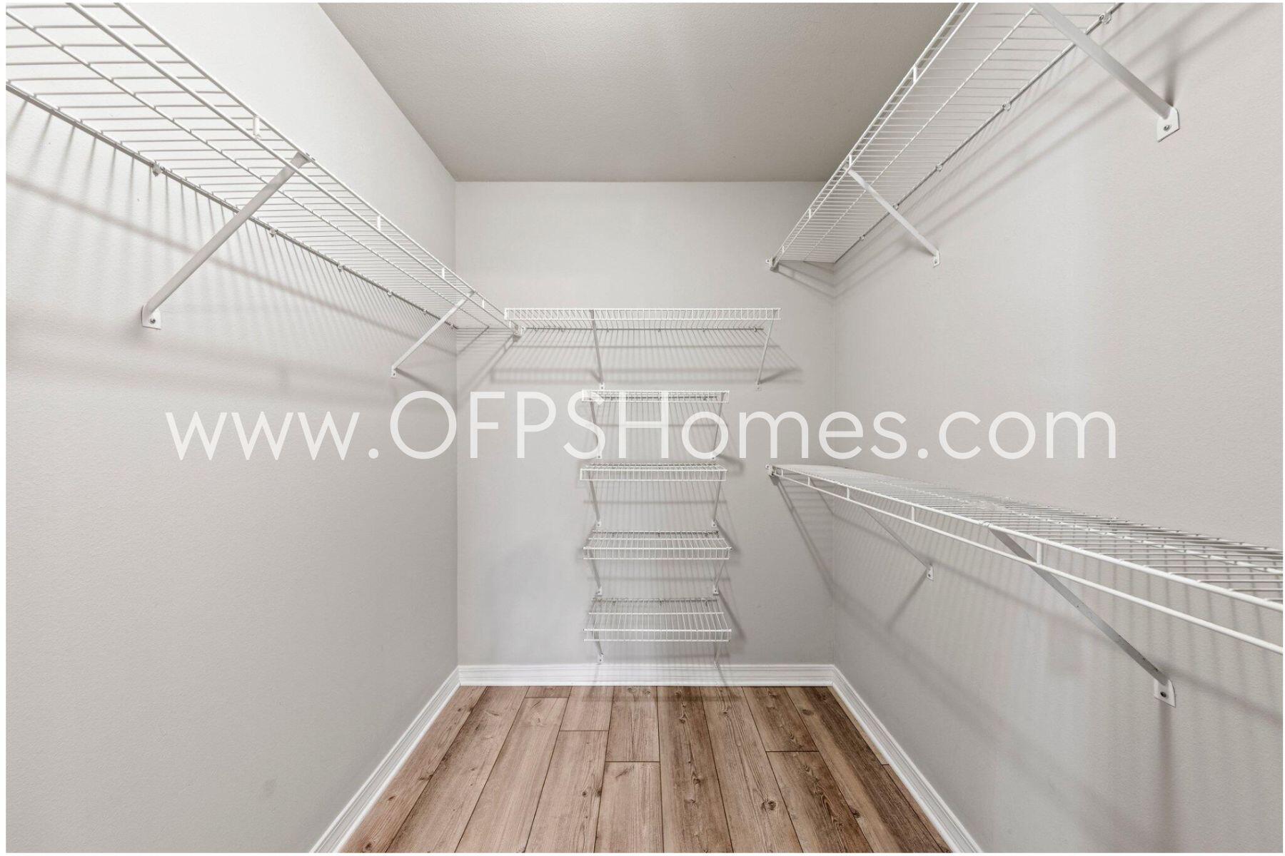 RIDGE CREST I & II - Residential Lease