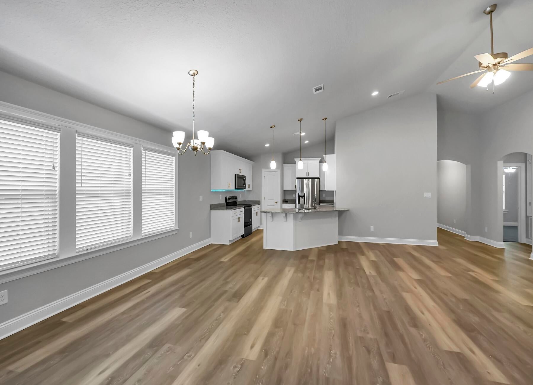 METES & BOUNDS - Residential Lease