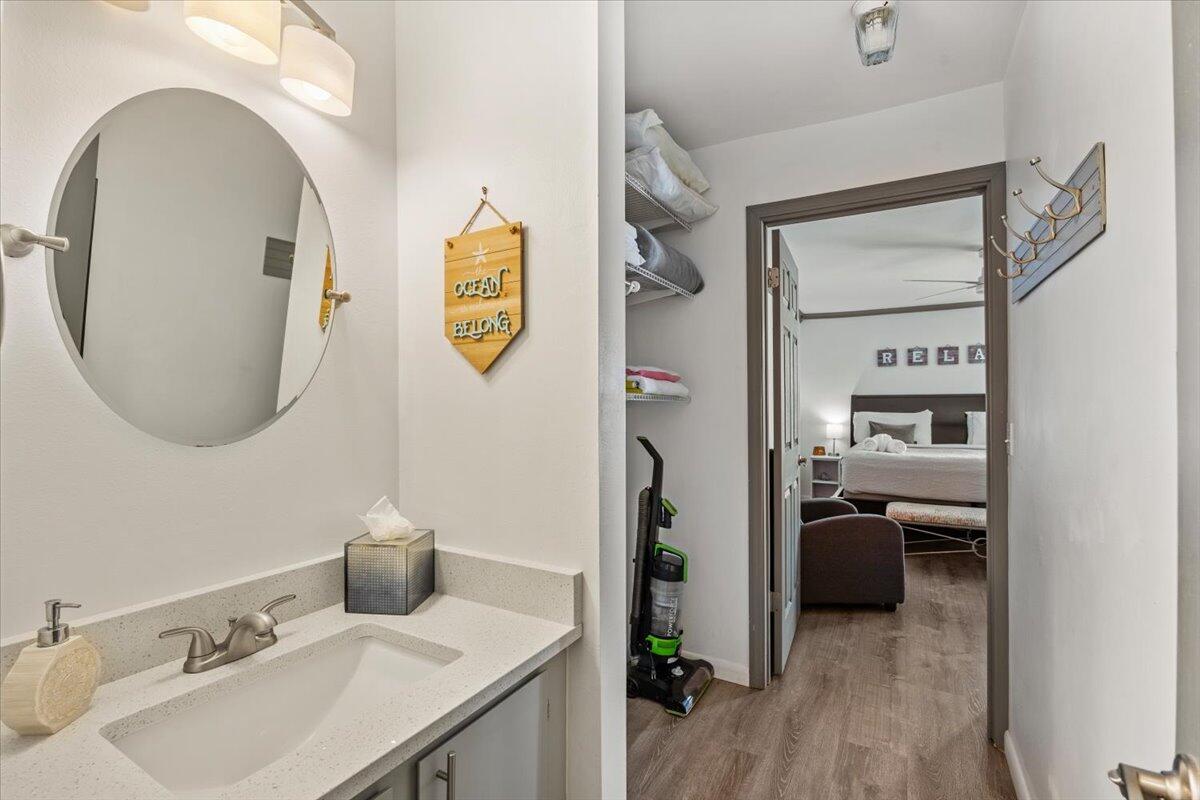 LAKEVIEW CONDO - Residential