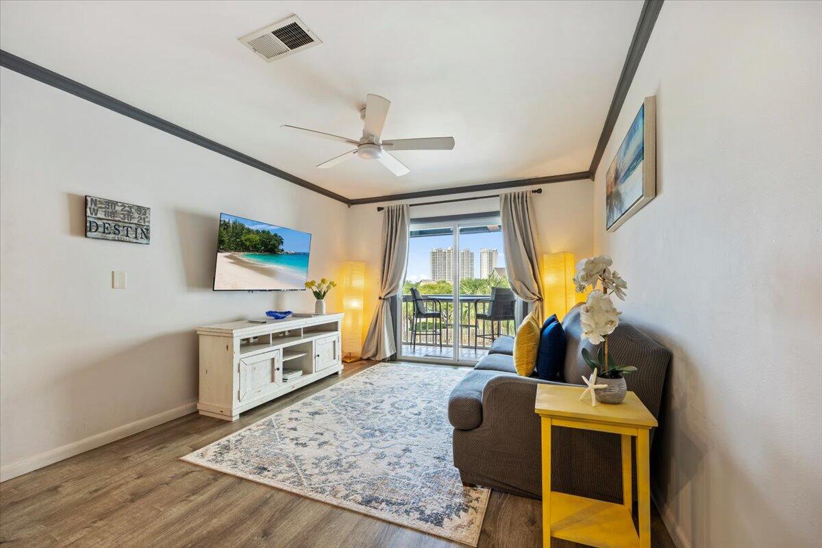 LAKEVIEW CONDO - Residential