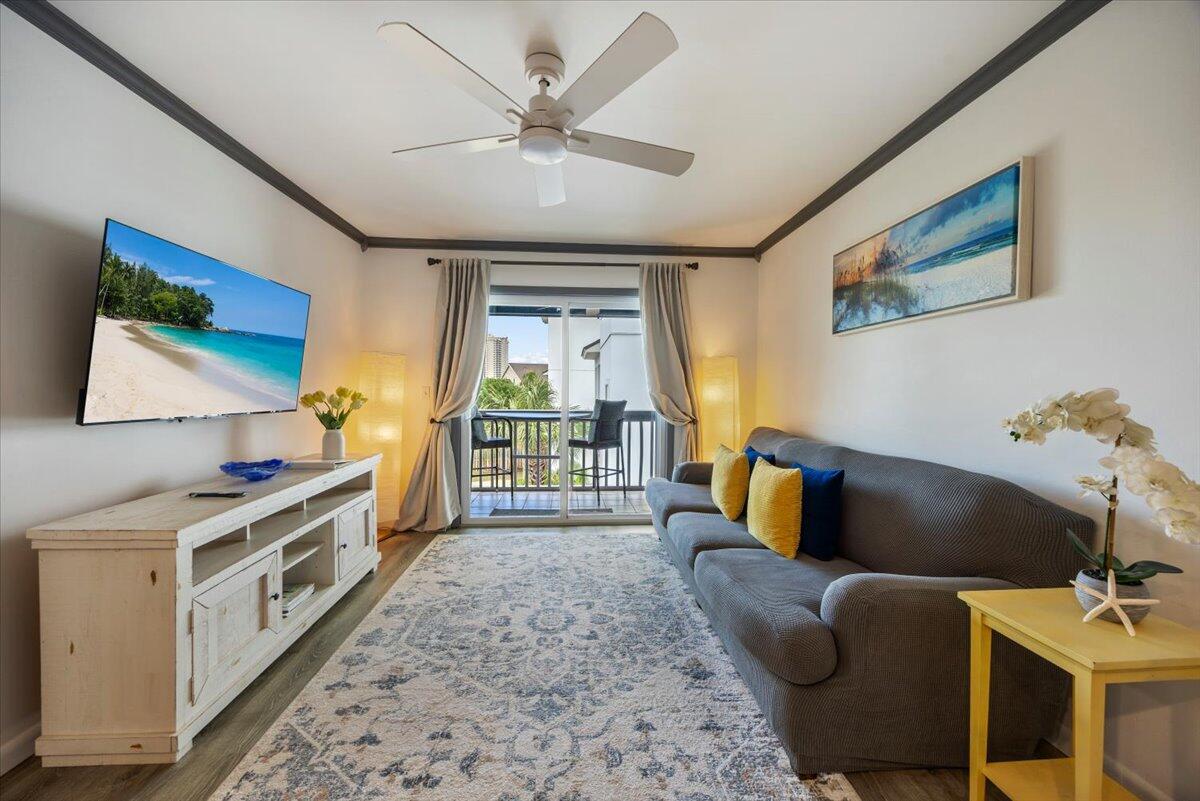 LAKEVIEW CONDO - Residential