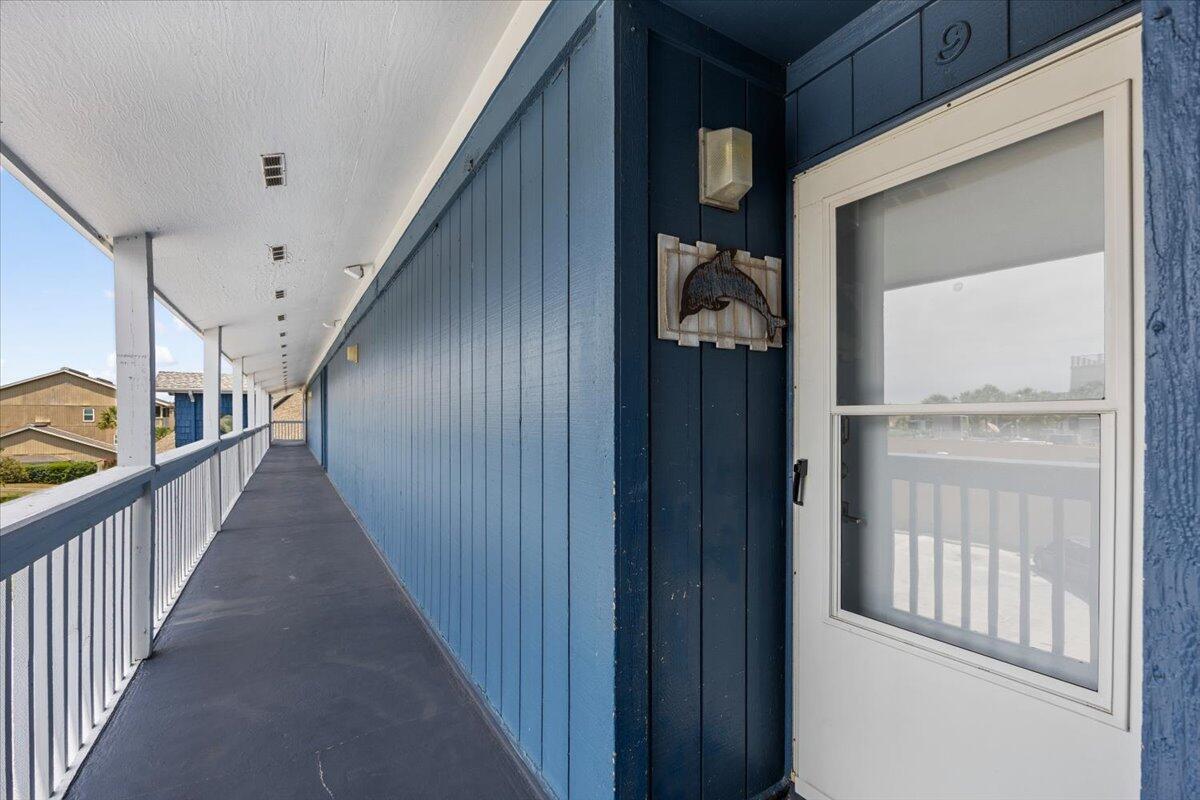 LAKEVIEW CONDO - Residential