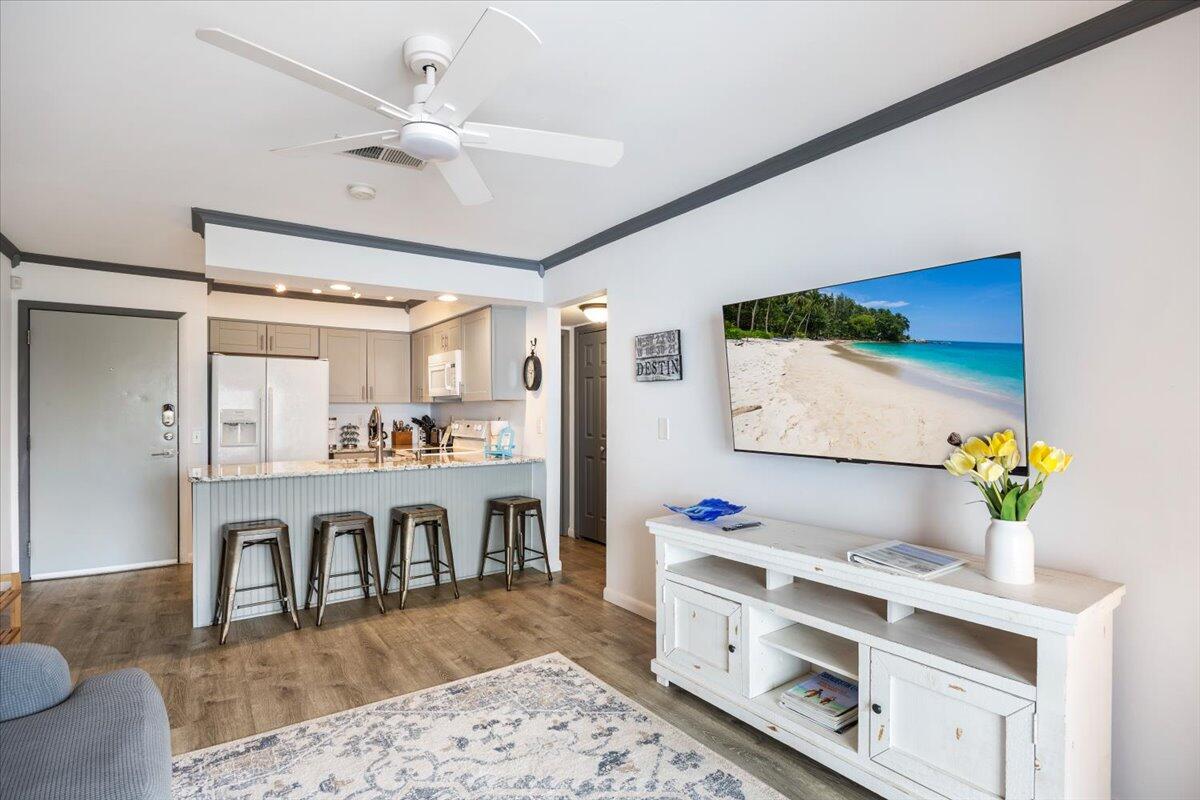 LAKEVIEW CONDO - Residential