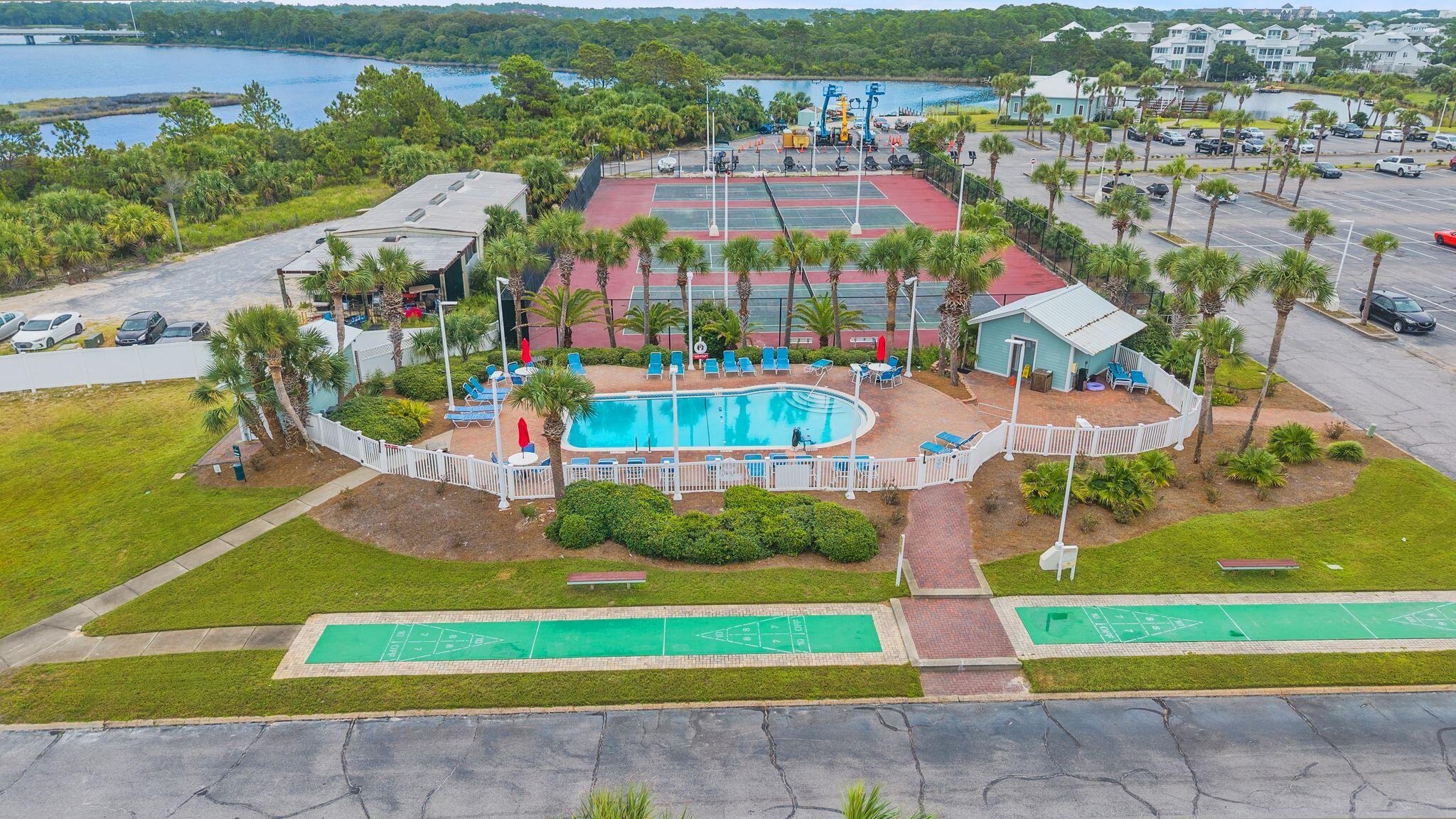 PINNACLE PORT - Residential