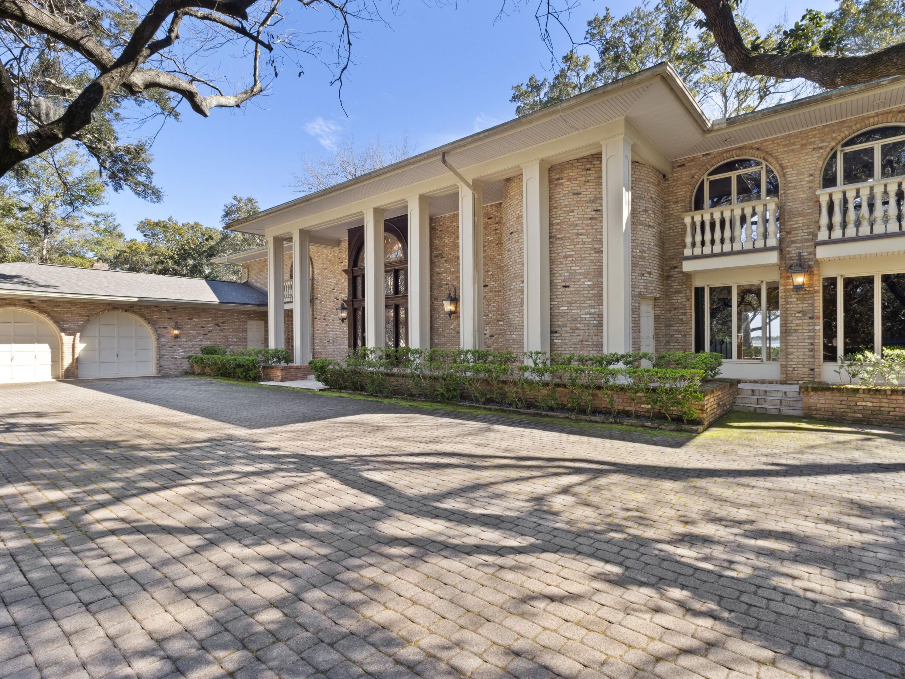 GULFVIEW S/D TO MARY ESTHER - Residential