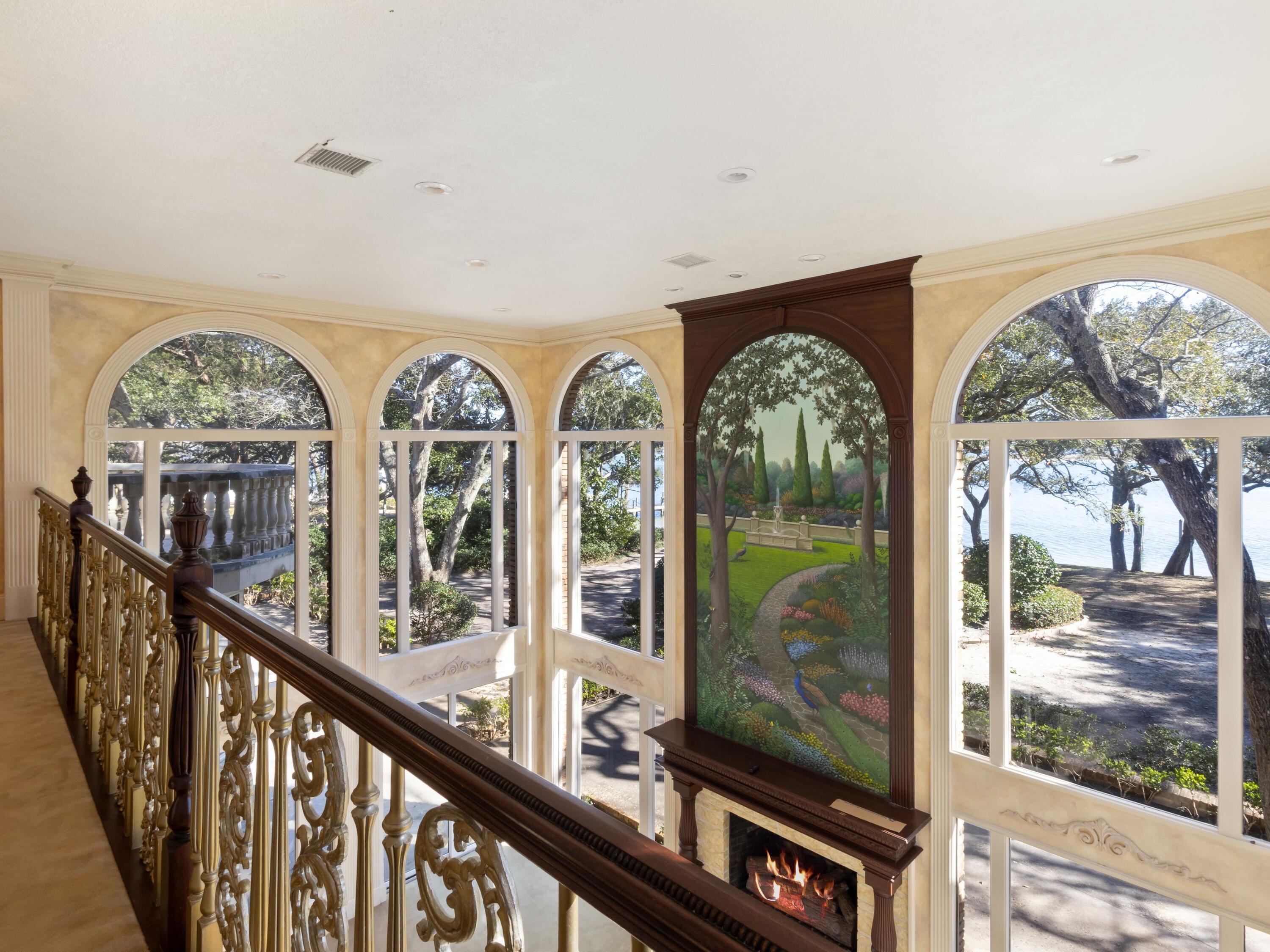 GULFVIEW S/D TO MARY ESTHER - Residential