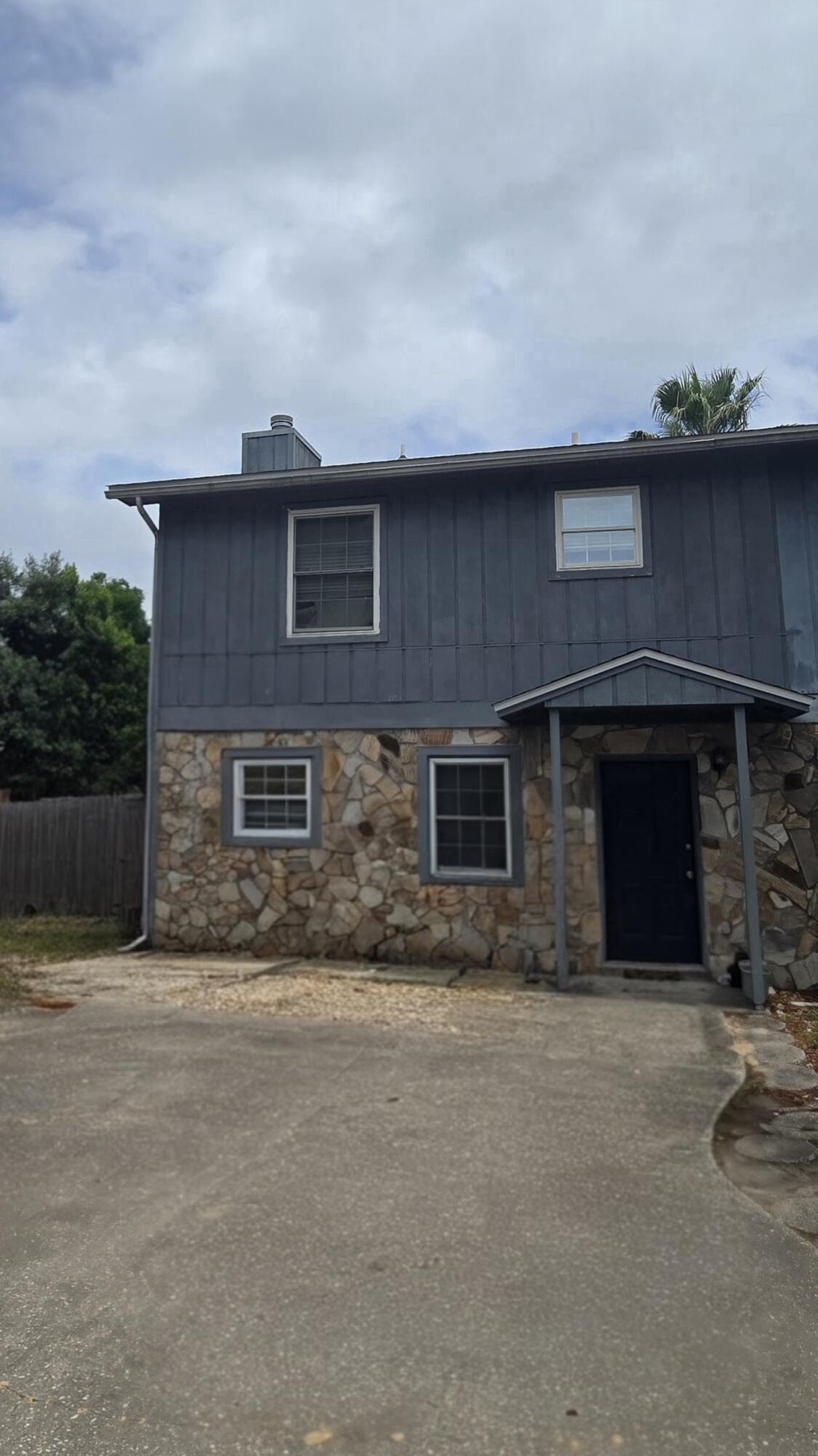 Welcome home to this 2-bedroom townhouse located just minutes from the gates of Hurlburt Field! This property offers ultimate peace of mind with a massive list of recent capital improvements. Say goodbye to maintenance worries with a **complete PEX replumb and new exterior shut-off (2023)**, a **brand-new roof (2021)**, and a **fully replaced central HVAC system and water heater (2022)**. Inside, you'll love the fresh plush carpeting throughout the stairs and upper level (2022), alongside a premium side-by-side refrigerator. Perfect for a low-maintenance primary residence, a military crash pad, or a turnkey investment property. Schedule your showing today!'
