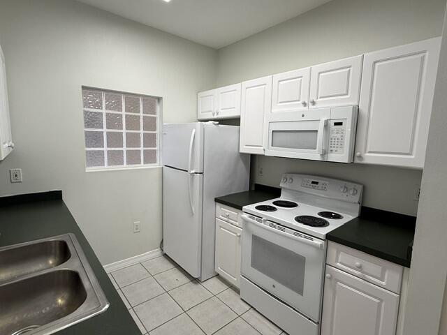 THE OAKS AT NICEVILLE - Residential Lease