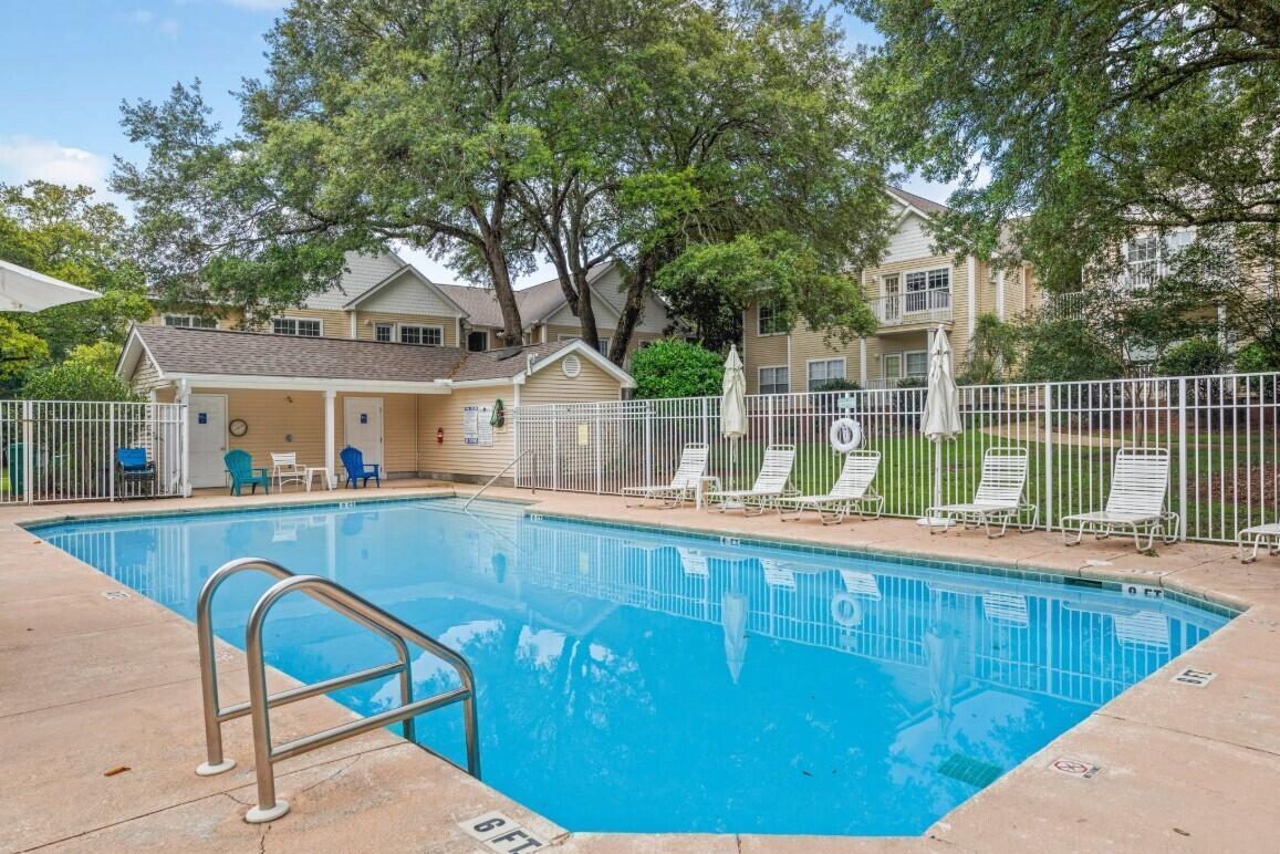 THE OAKS AT NICEVILLE - Residential Lease