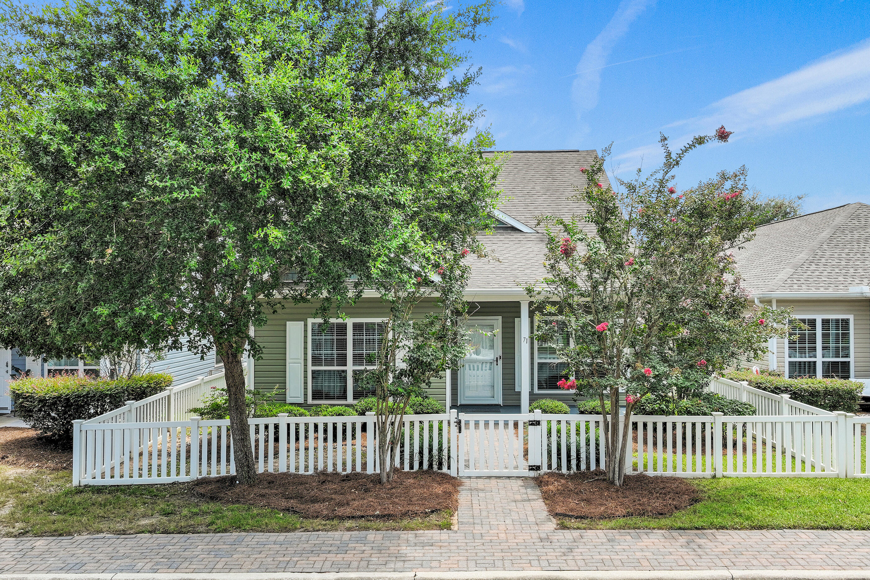 HAMMOCK BAY - Residential