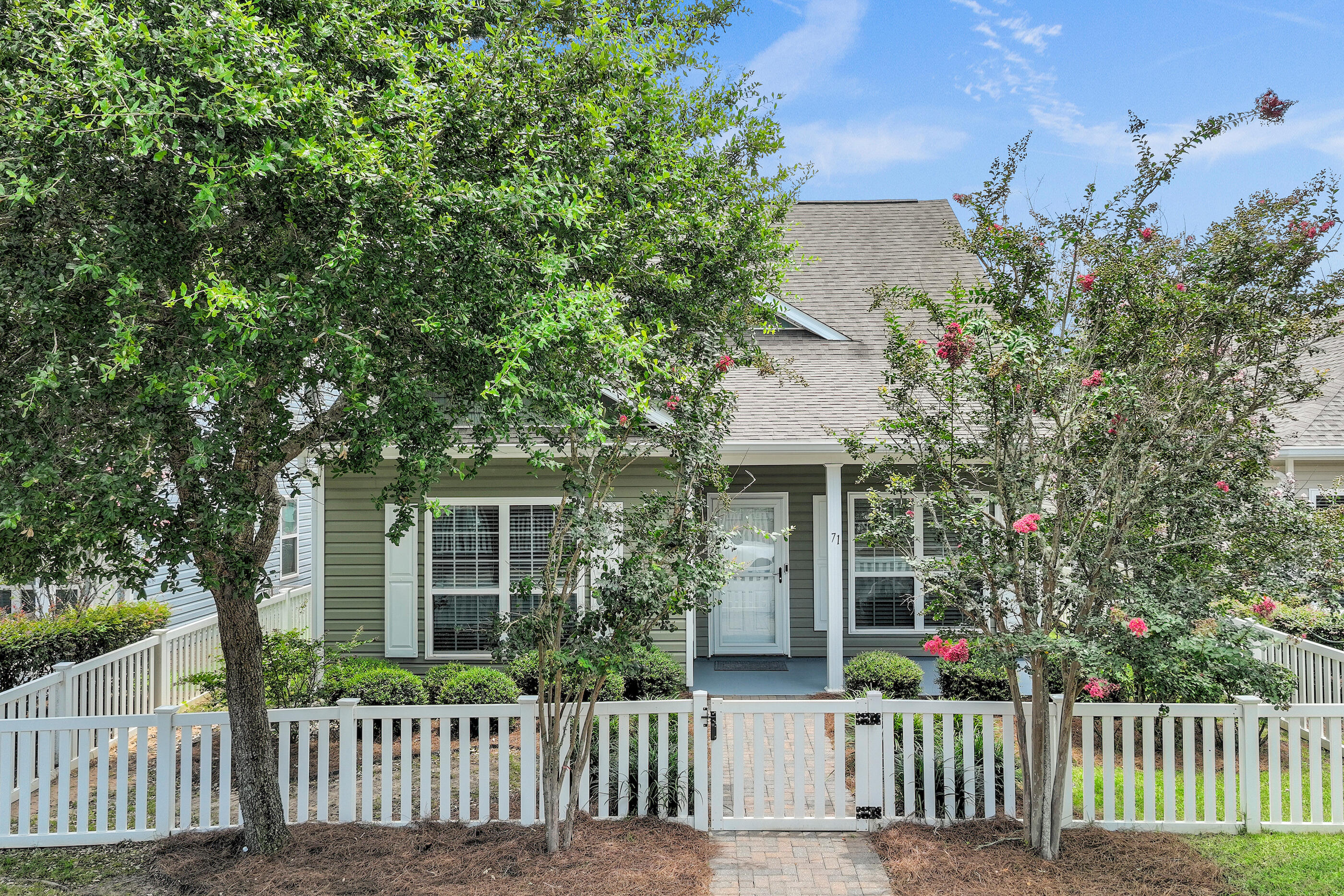 HAMMOCK BAY - Residential