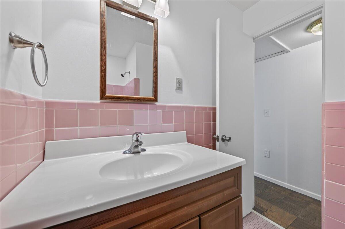 VESTA HEIGHTS 1ST ADDN - Residential