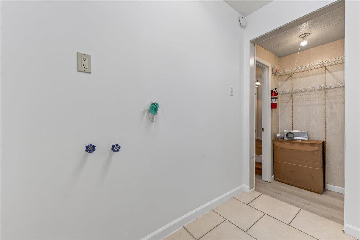 VESTA HEIGHTS 1ST ADDN - Residential
