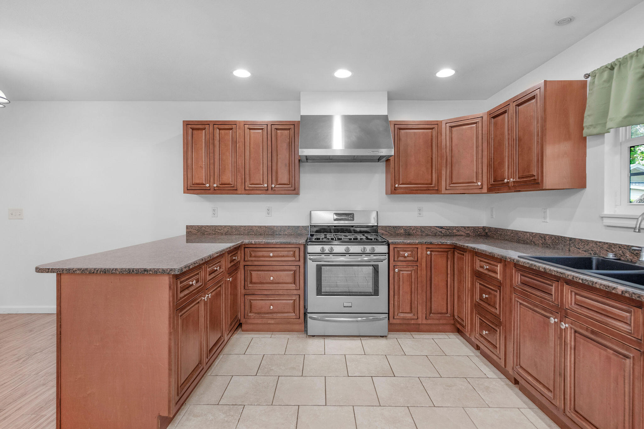 VESTA HEIGHTS - Residential