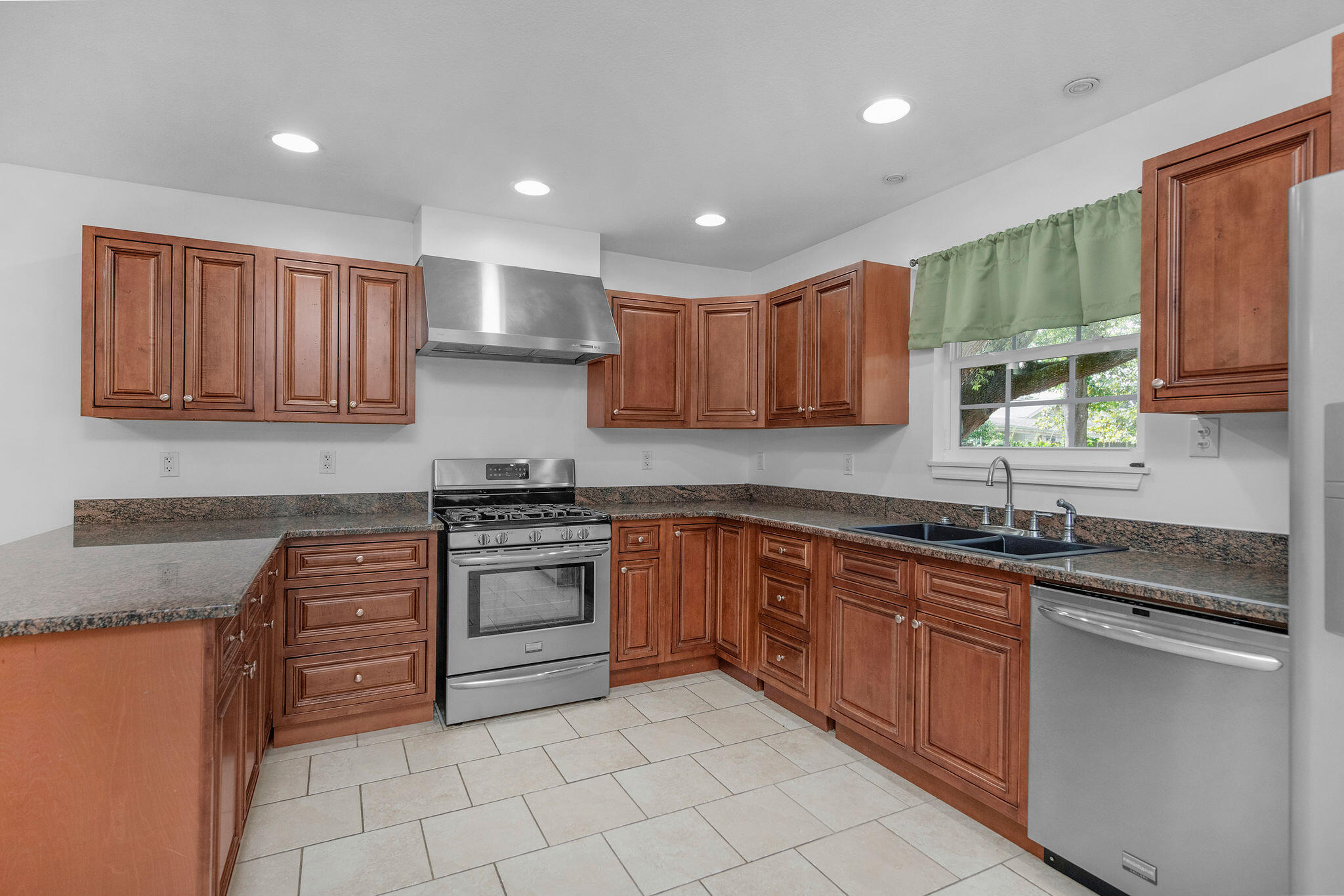 VESTA HEIGHTS - Residential