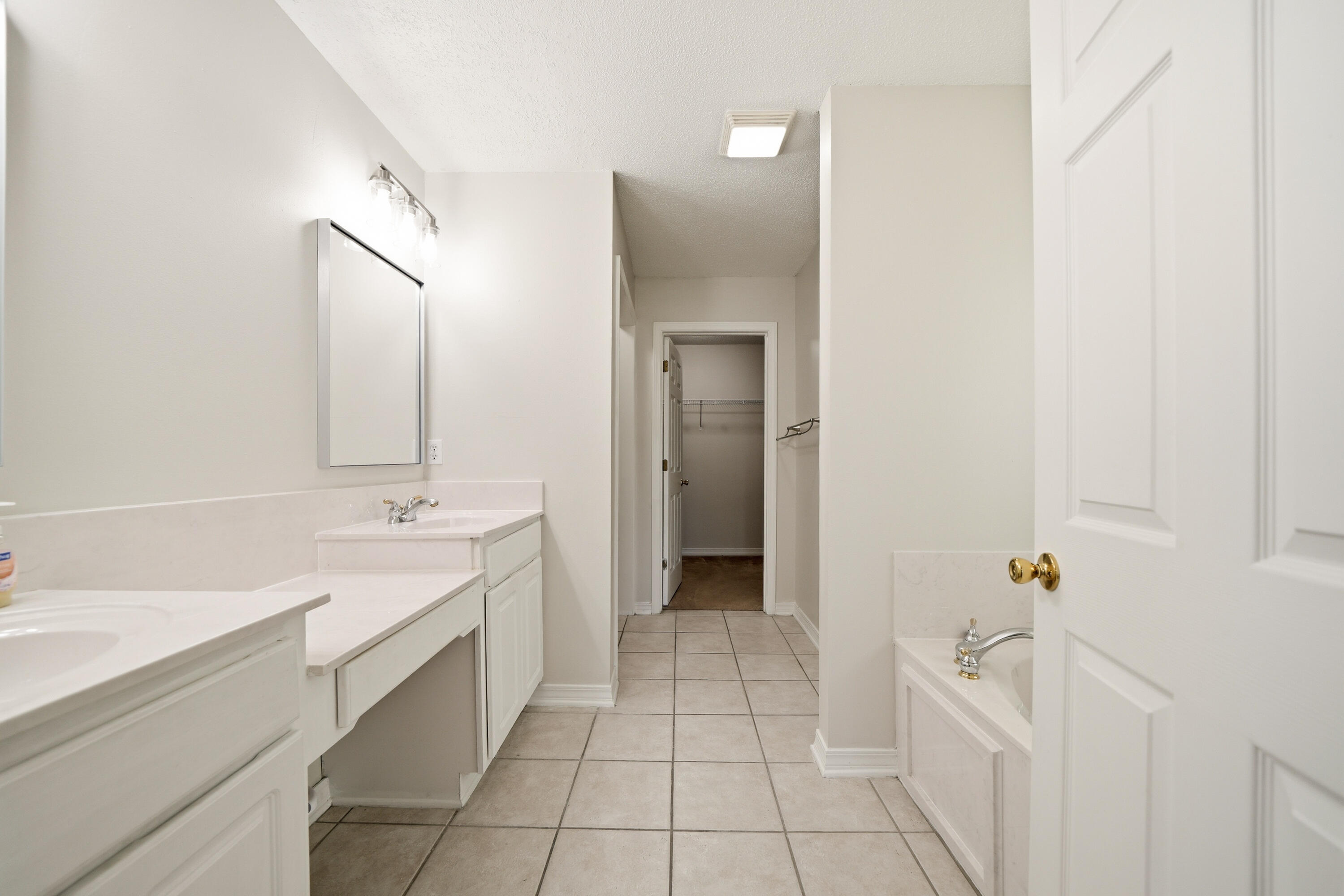 SILVER OAKS PH 2 - Residential Lease