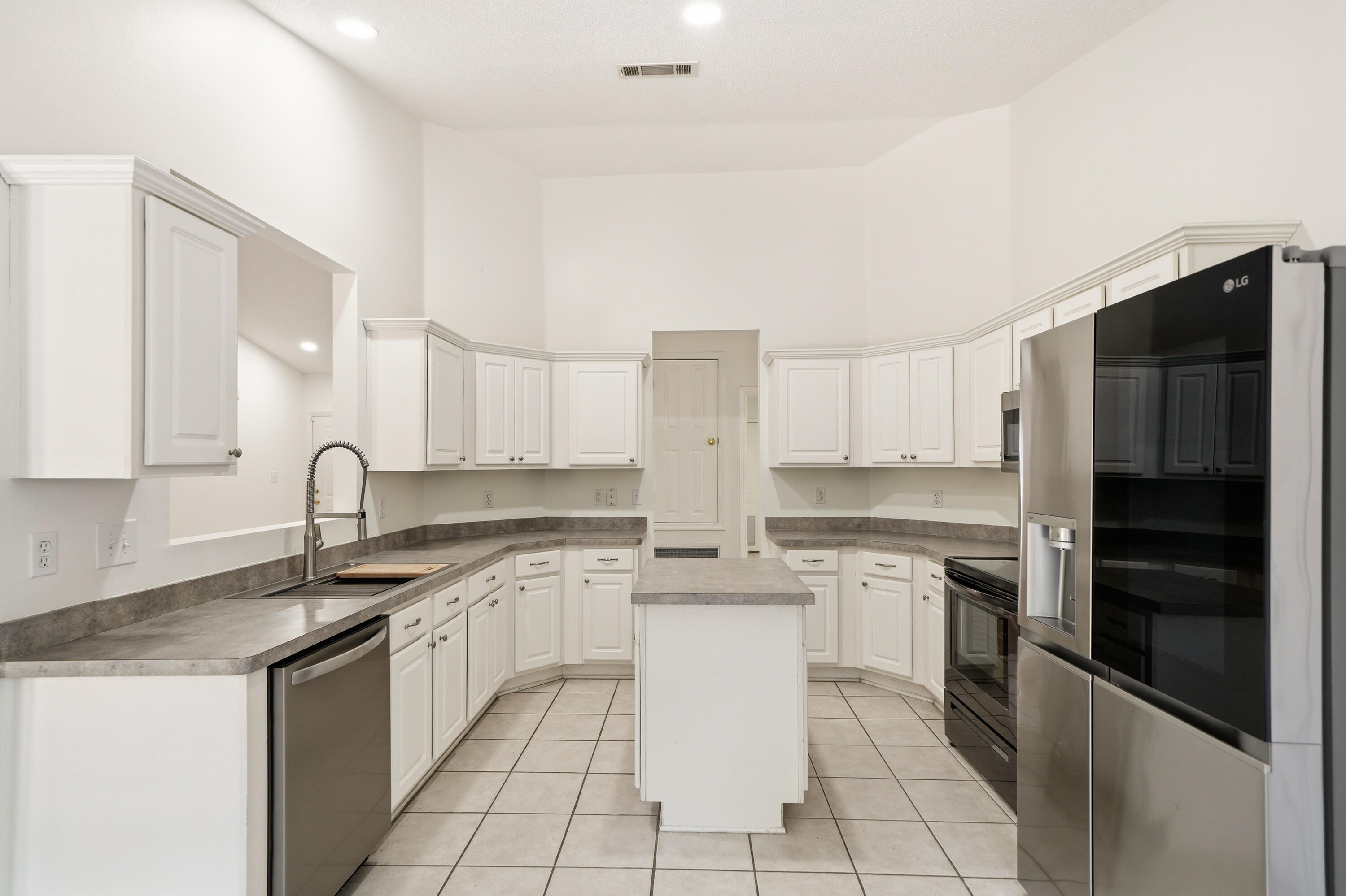 SILVER OAKS PH 2 - Residential Lease