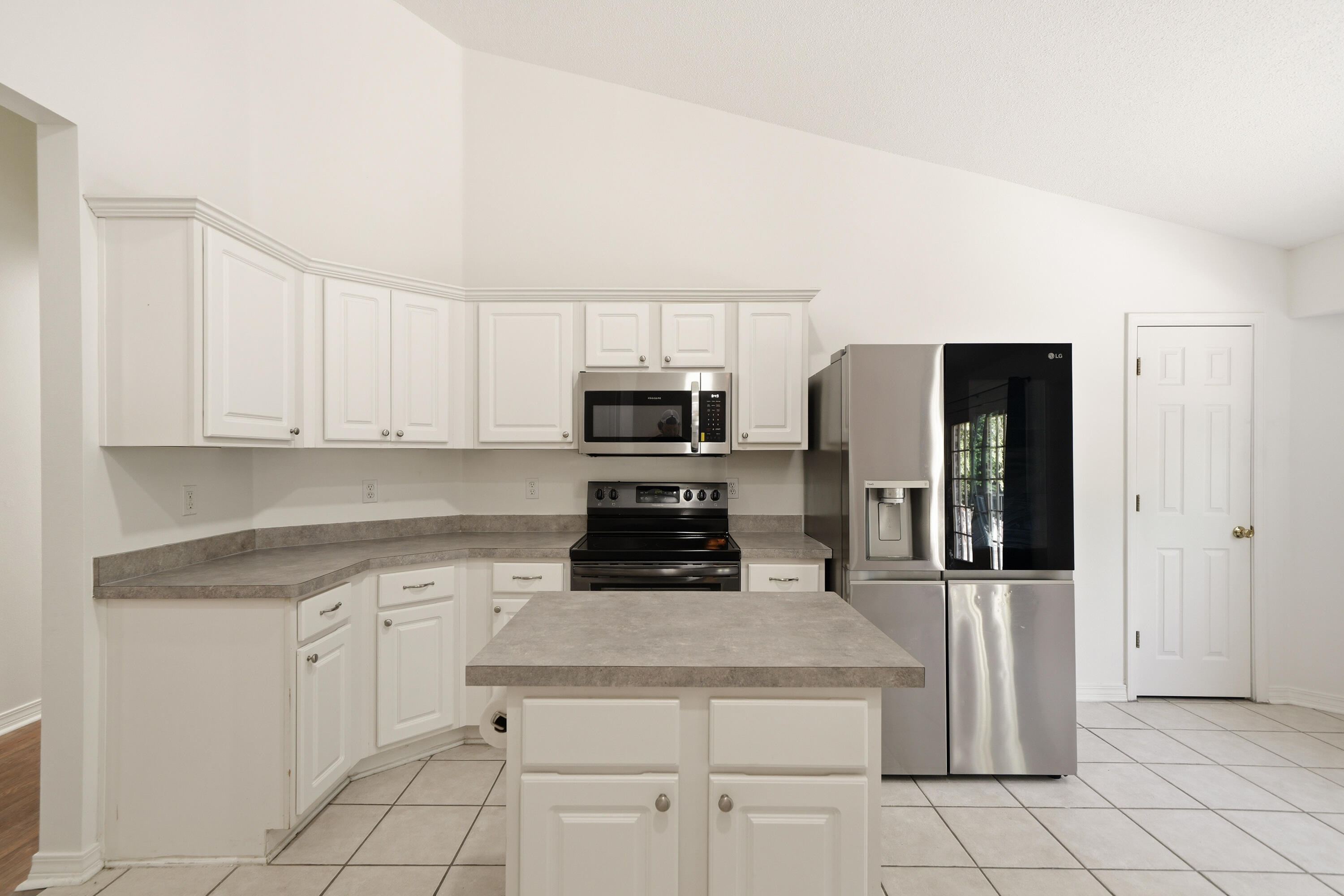 SILVER OAKS PH 2 - Residential Lease